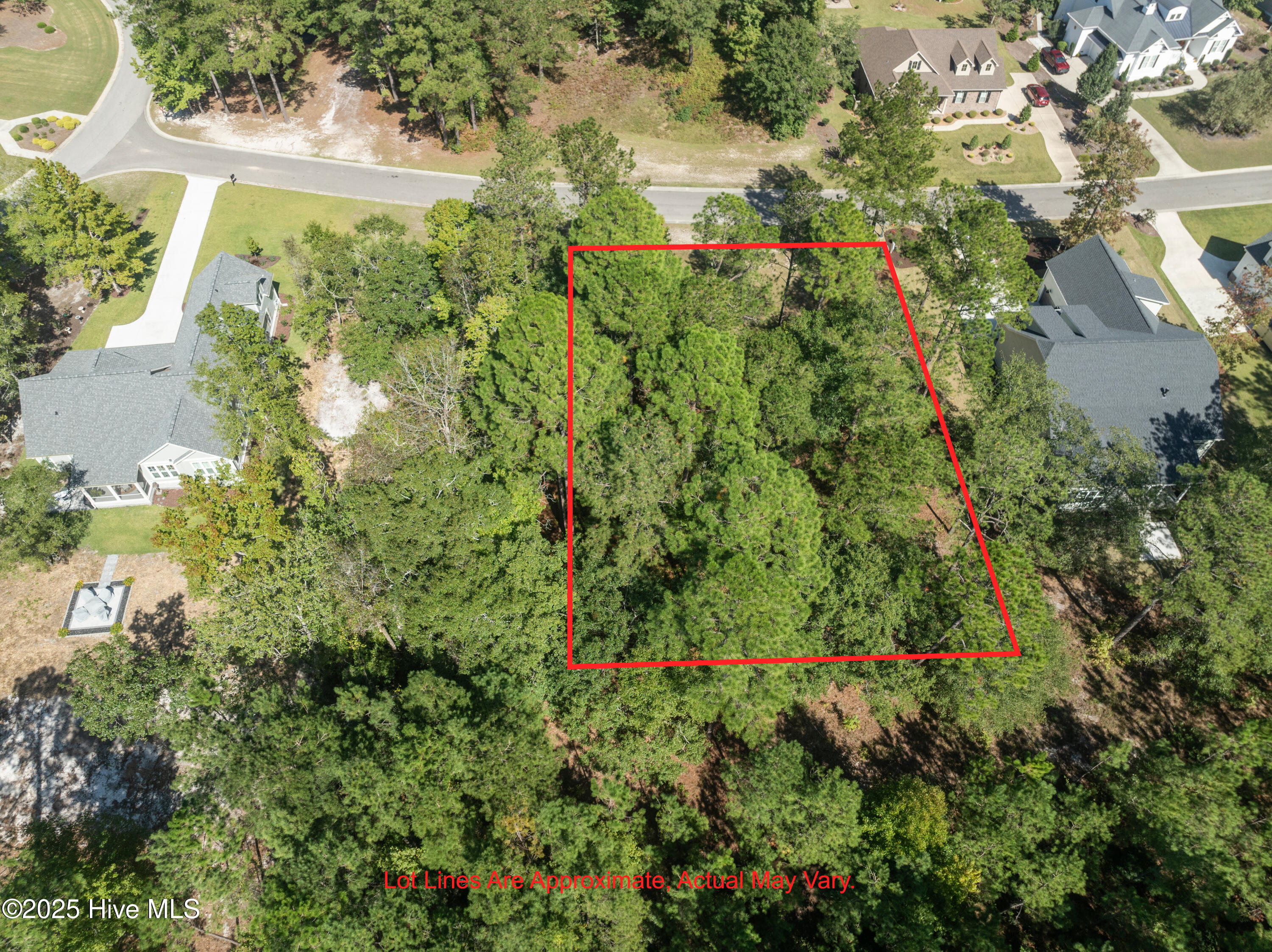 811 Breezewood Drive Property Photo 1