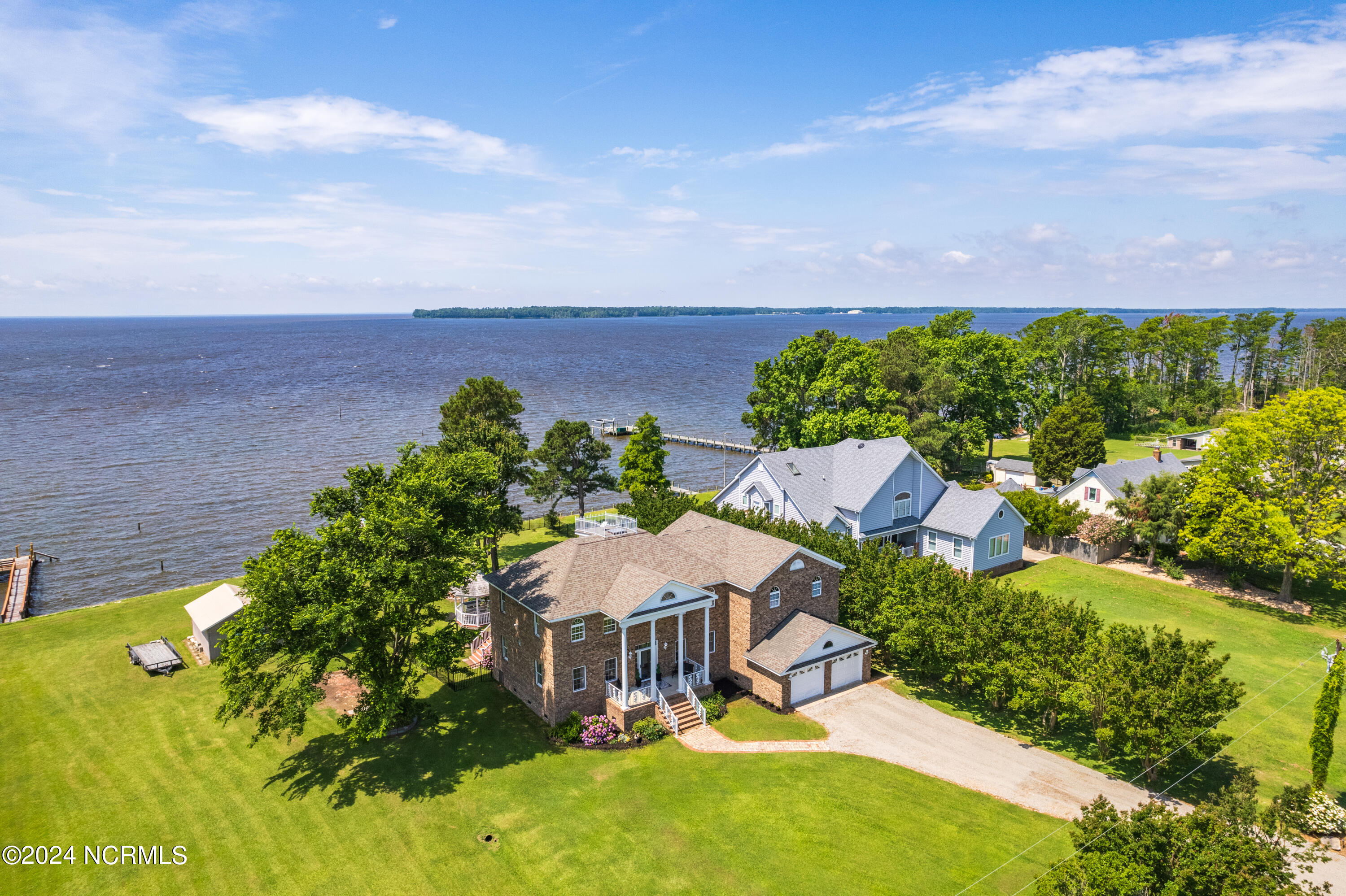 221 Rocky Street Property Photo