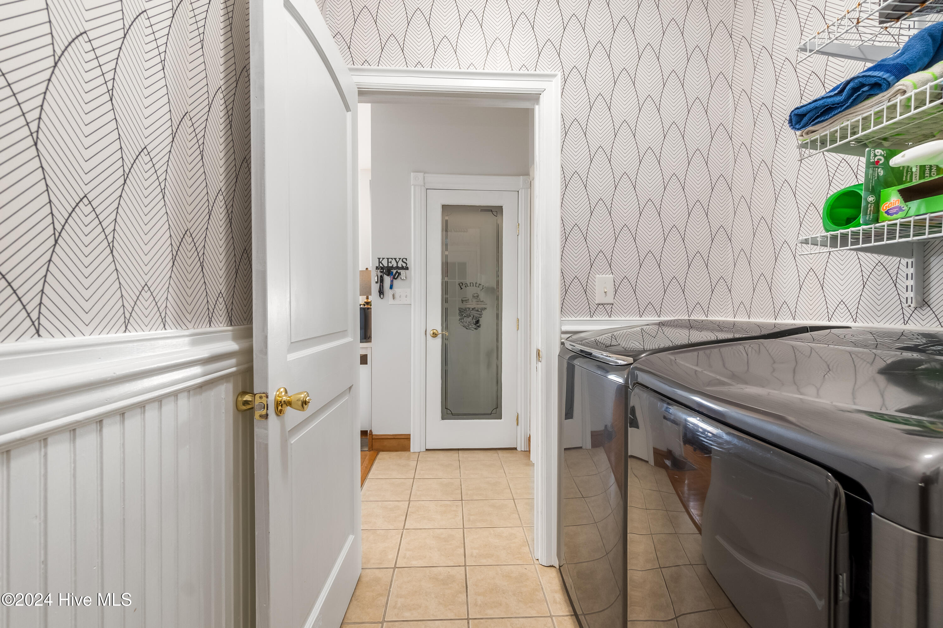 221 Rocky Street Property Photo 31
