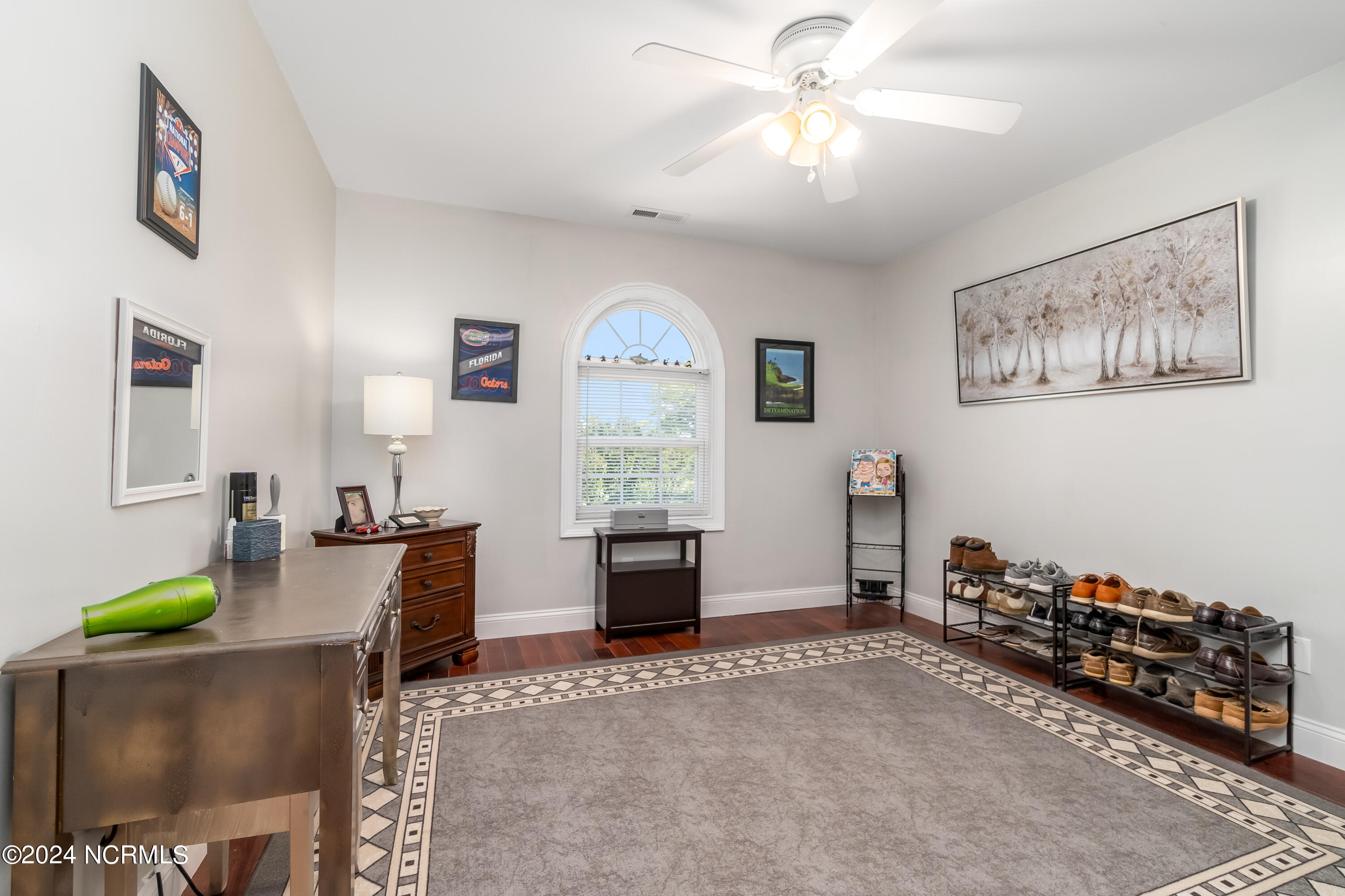 221 Rocky Street Property Photo 42