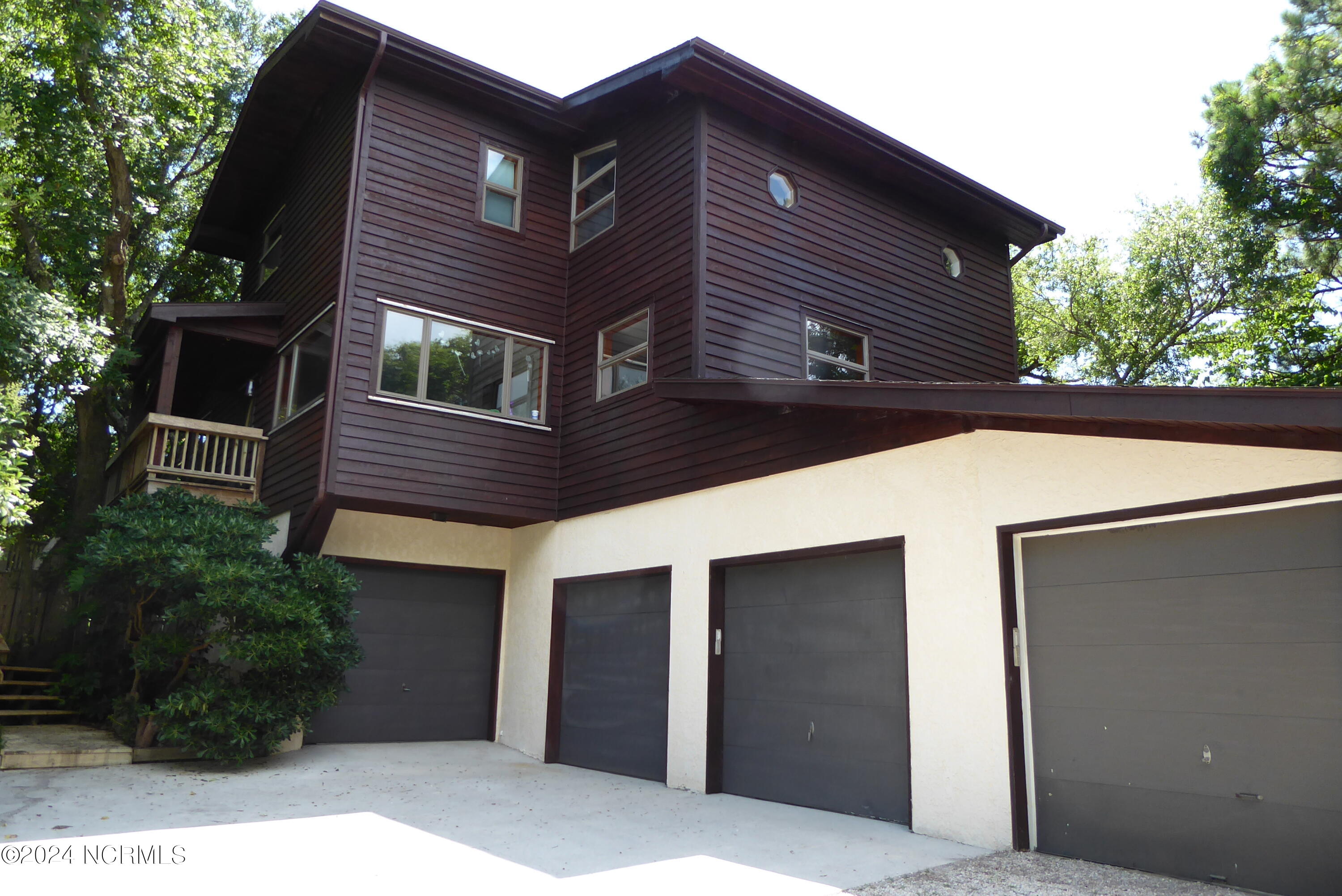 113 Hoop Pole Creek Drive Property Photo 2