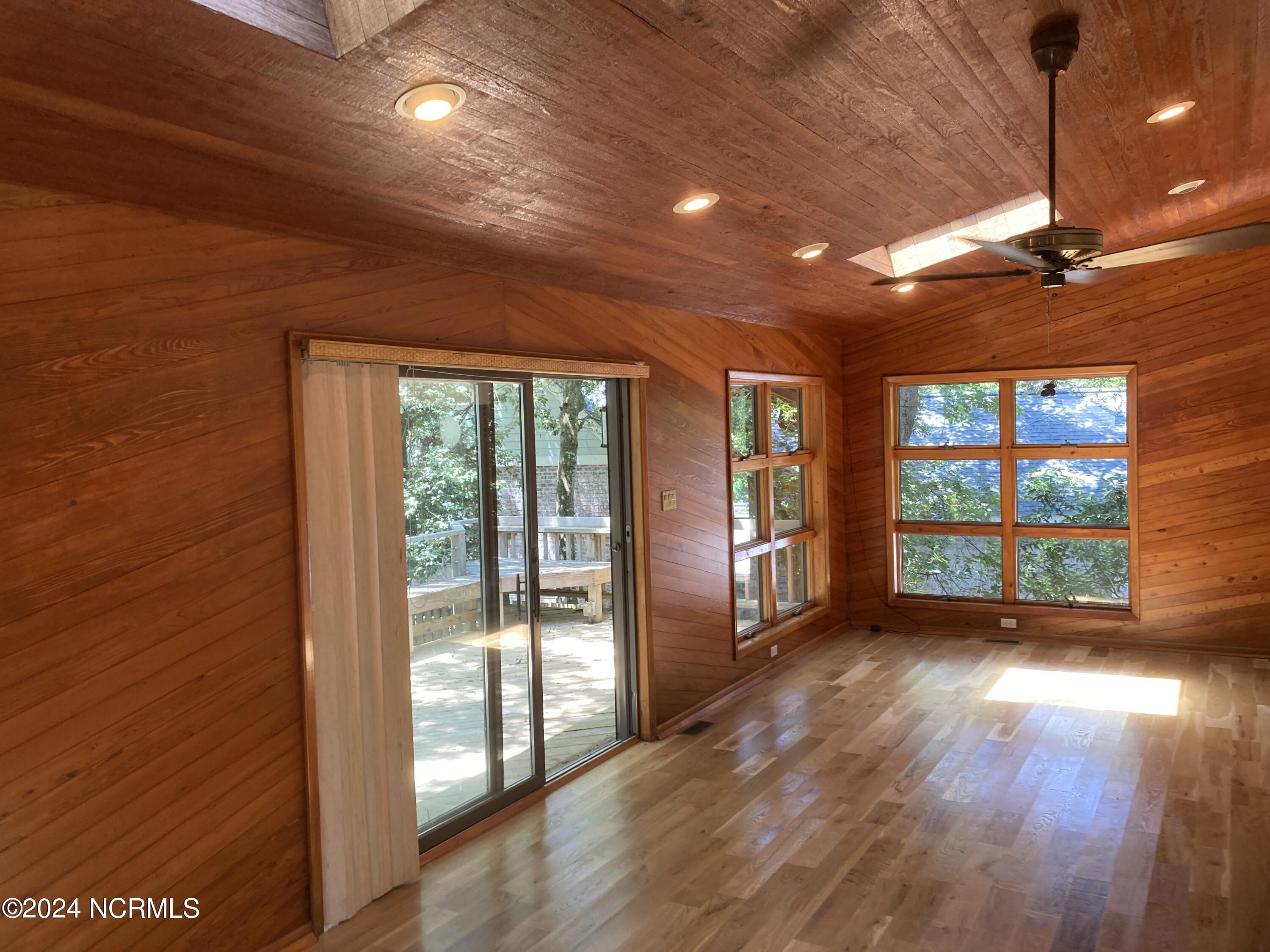 113 Hoop Pole Creek Drive Property Photo 31