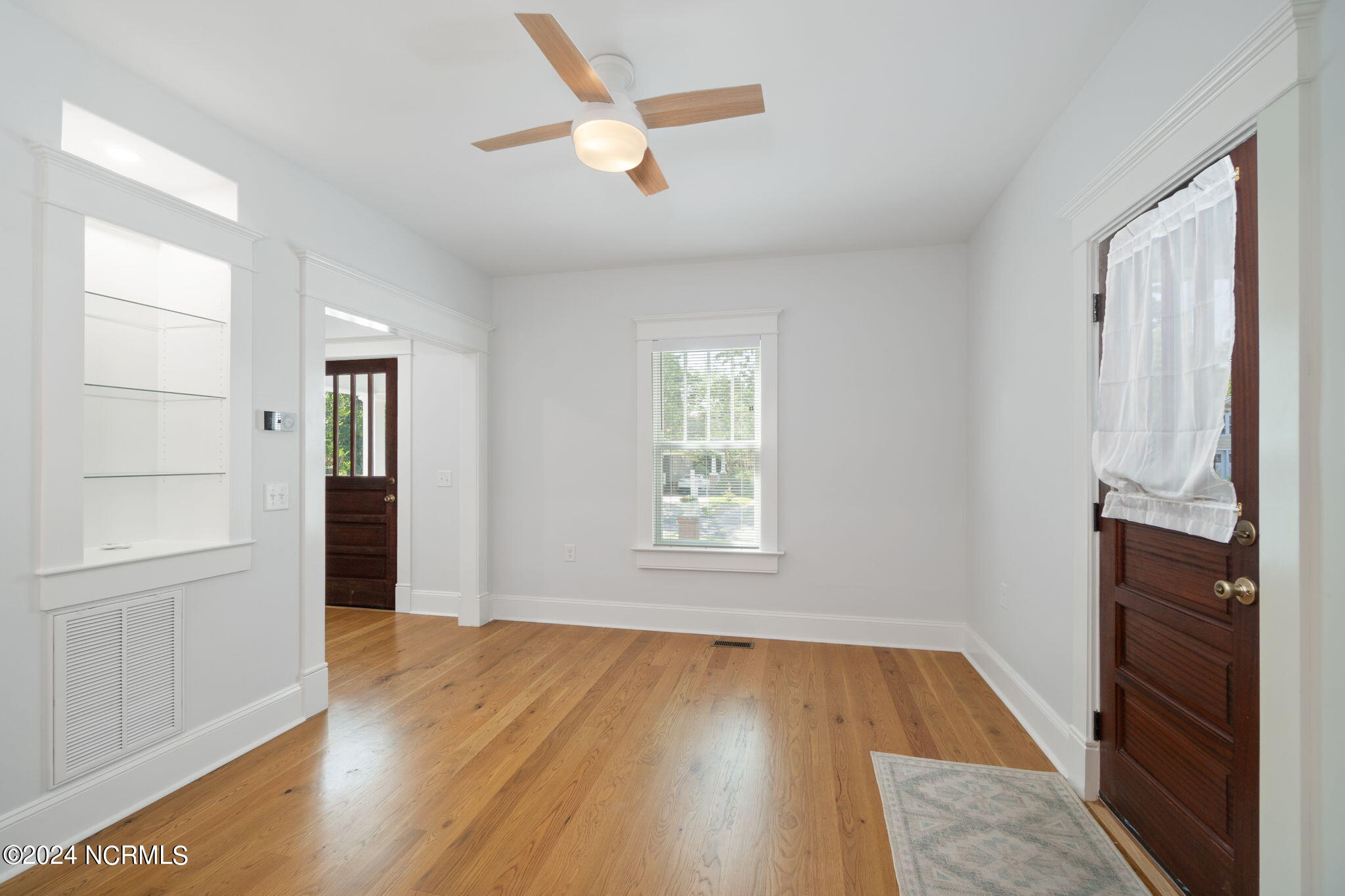 404 Avenue C Property Photo 15