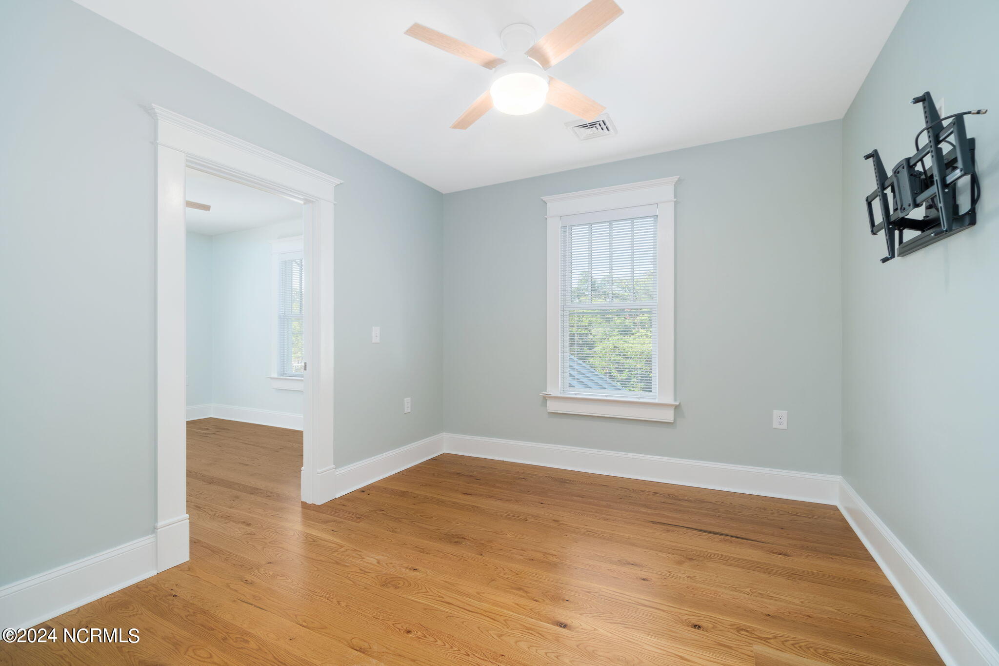 404 Avenue C Property Photo 25