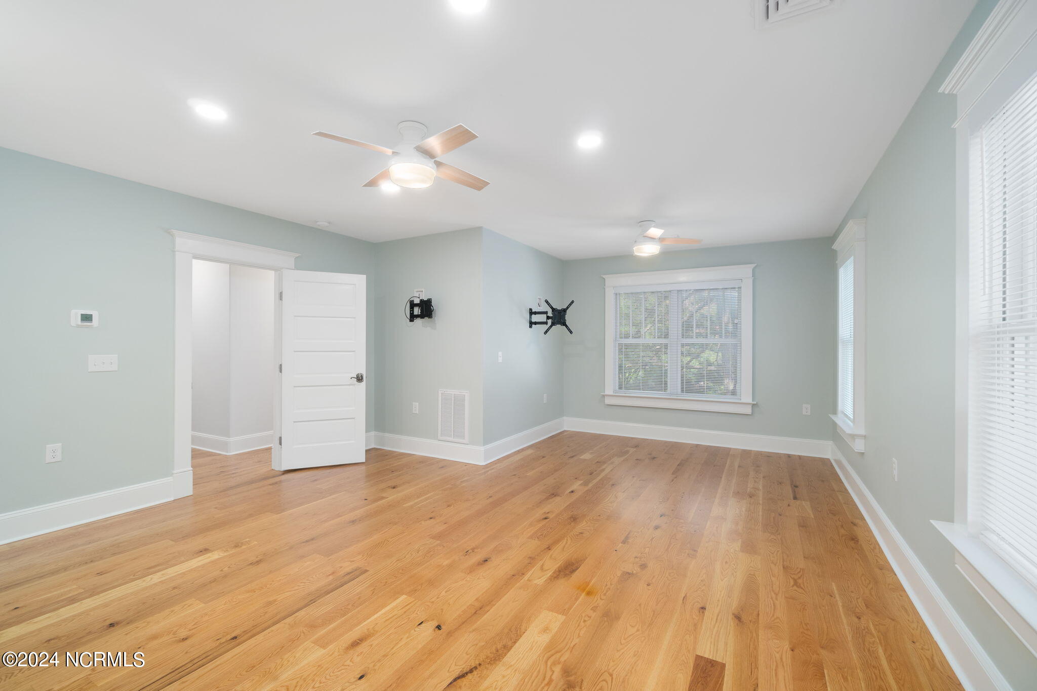 404 Avenue C Property Photo 31