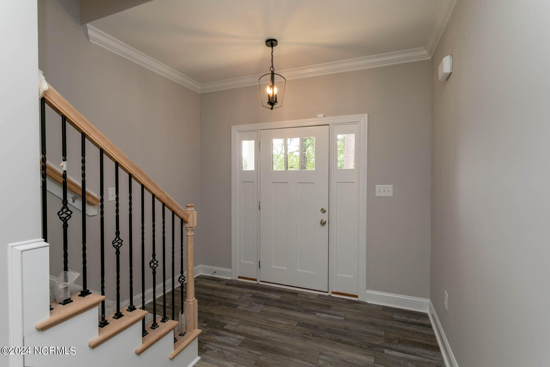 525 N Sycamore Street Property Photo 3