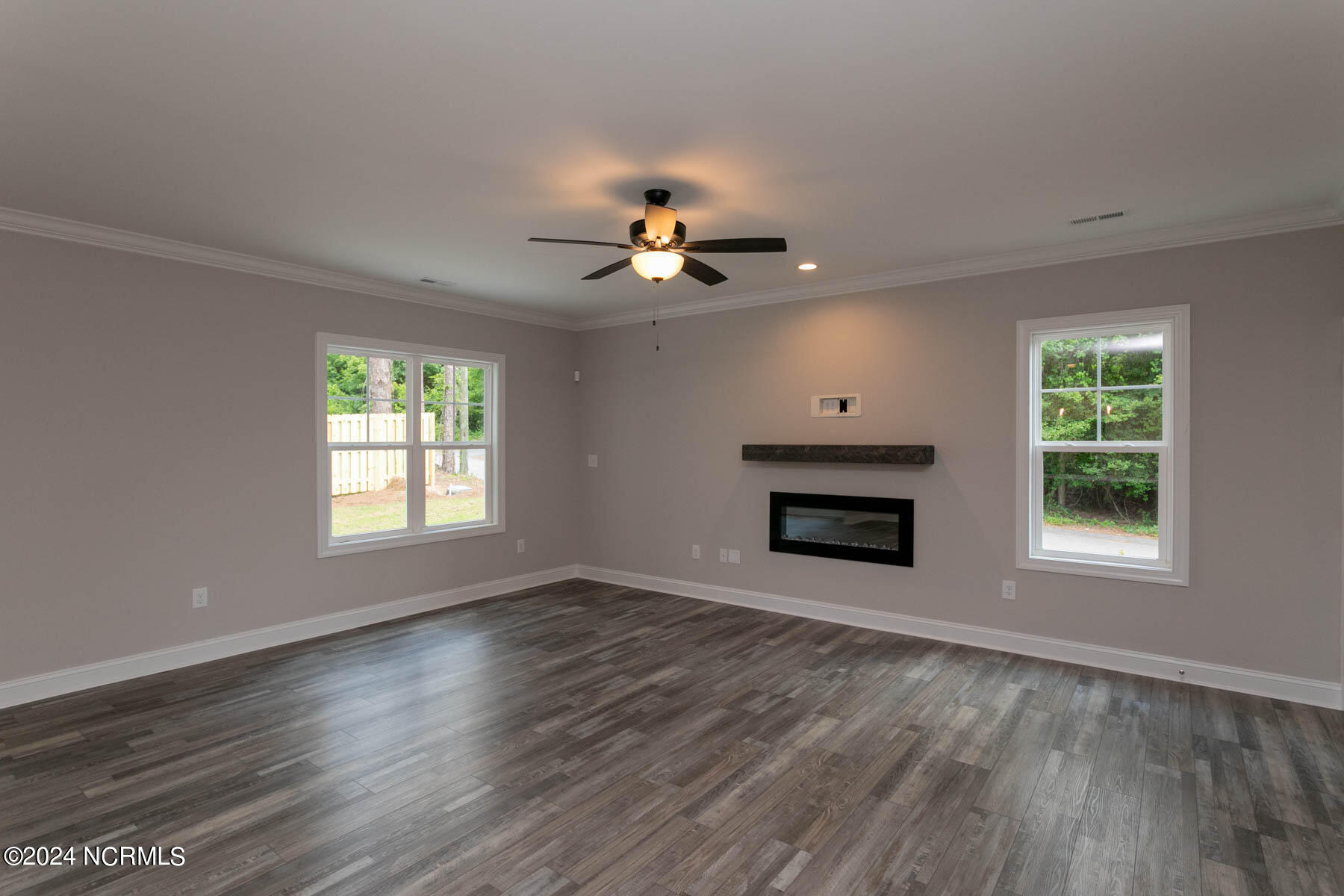525 N Sycamore Street Property Photo 6