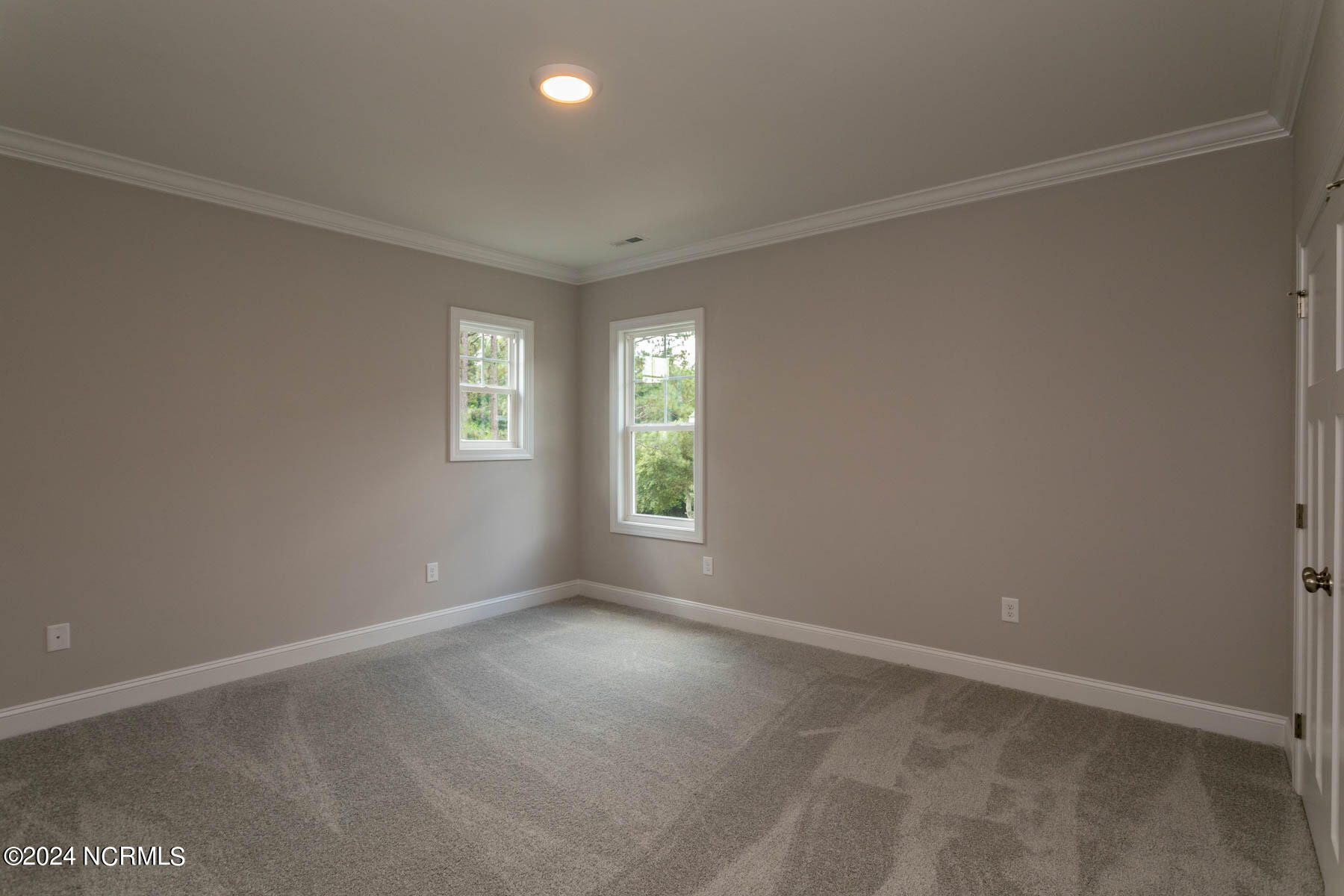 525 N Sycamore Street Property Photo 34