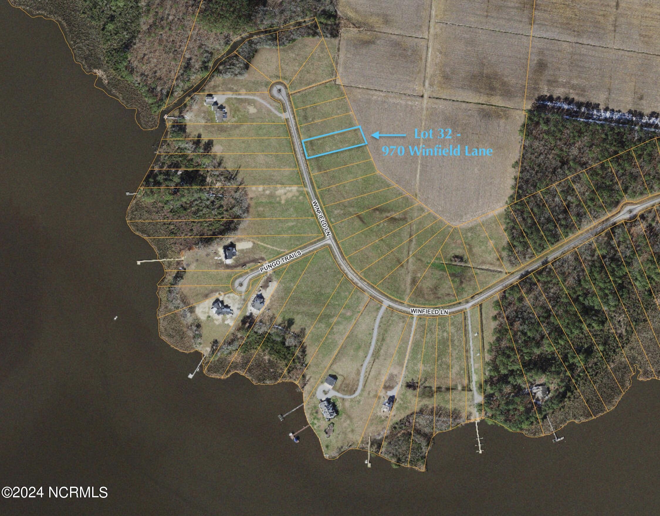 970 Winfield Lane Property Photo 7
