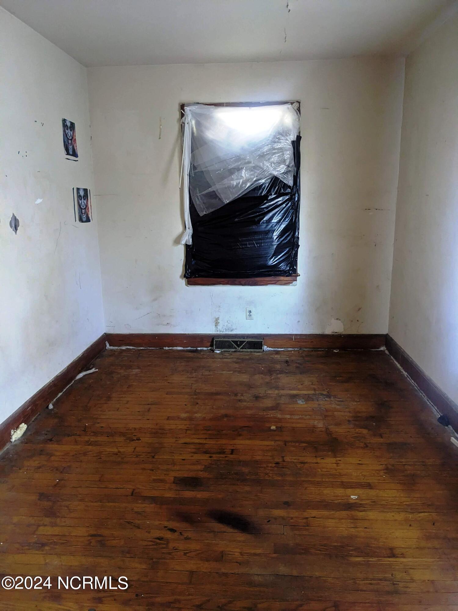 1203 Lincoln Street Property Photo 6