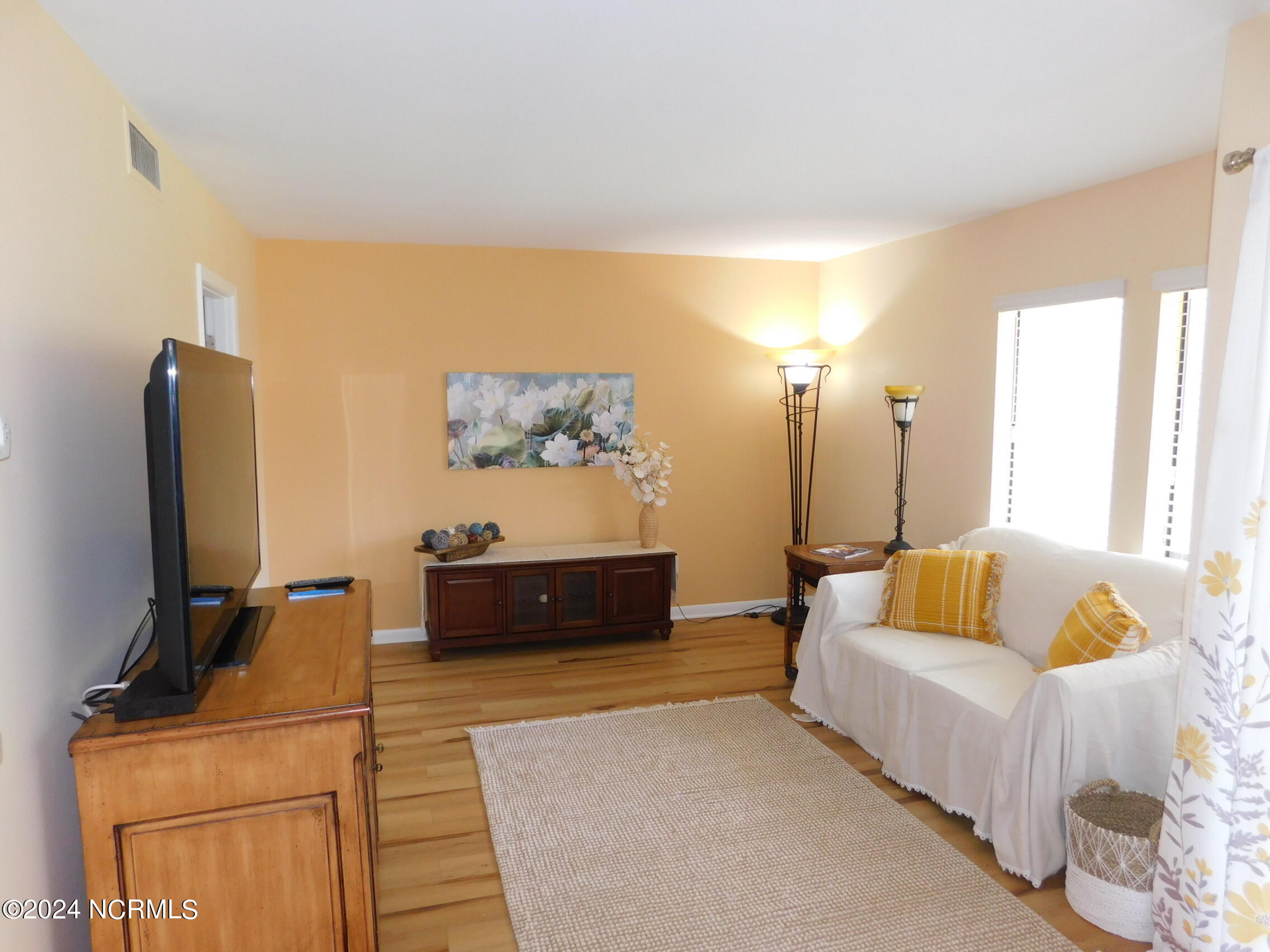 10 Pine Tree Road # 214 Property Photo 4