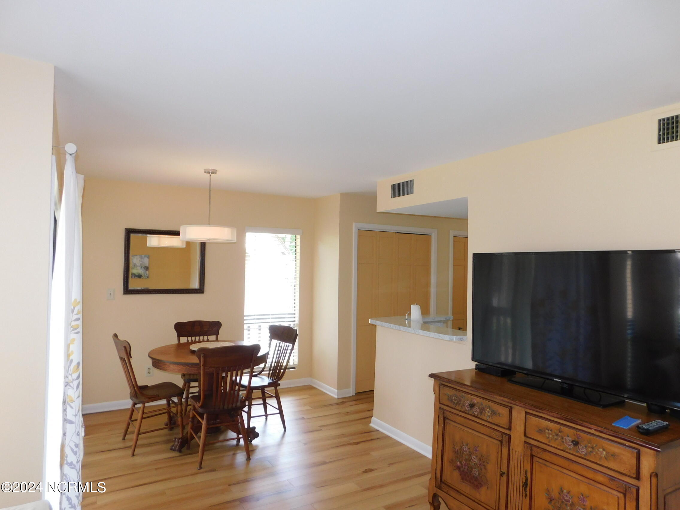 10 Pine Tree Road # 214 Property Photo 6