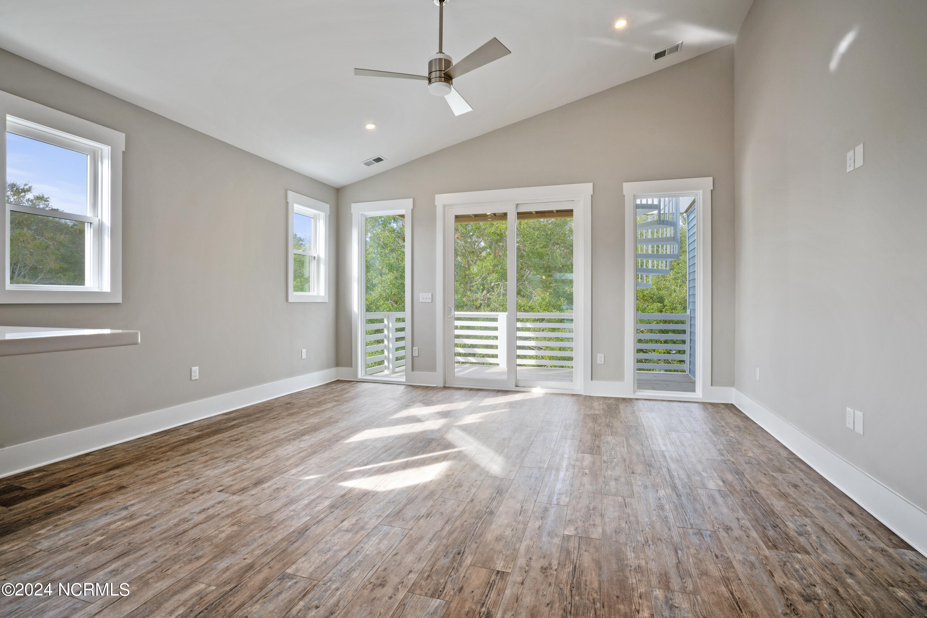 308 Spencer Farlow Drive 2 Property Photo 8