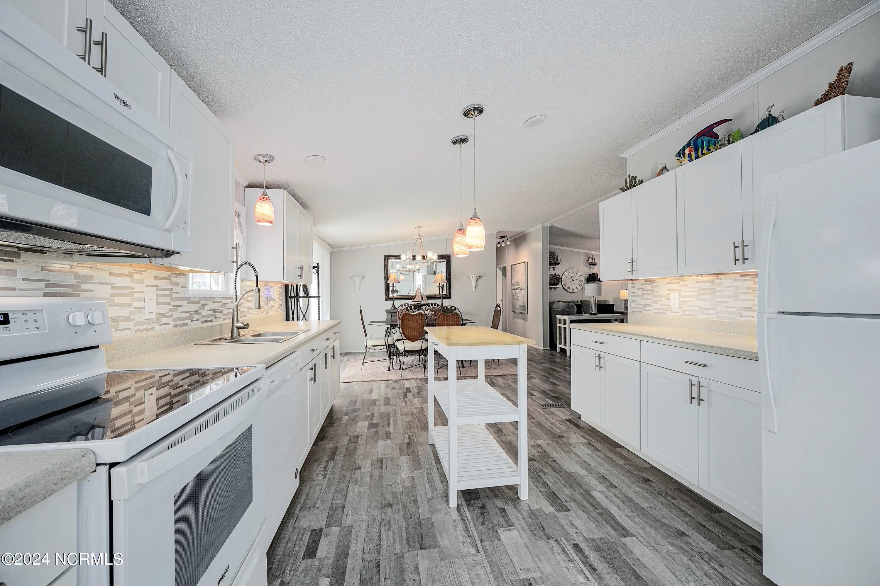 1100 Thrush Court Property Photo 10