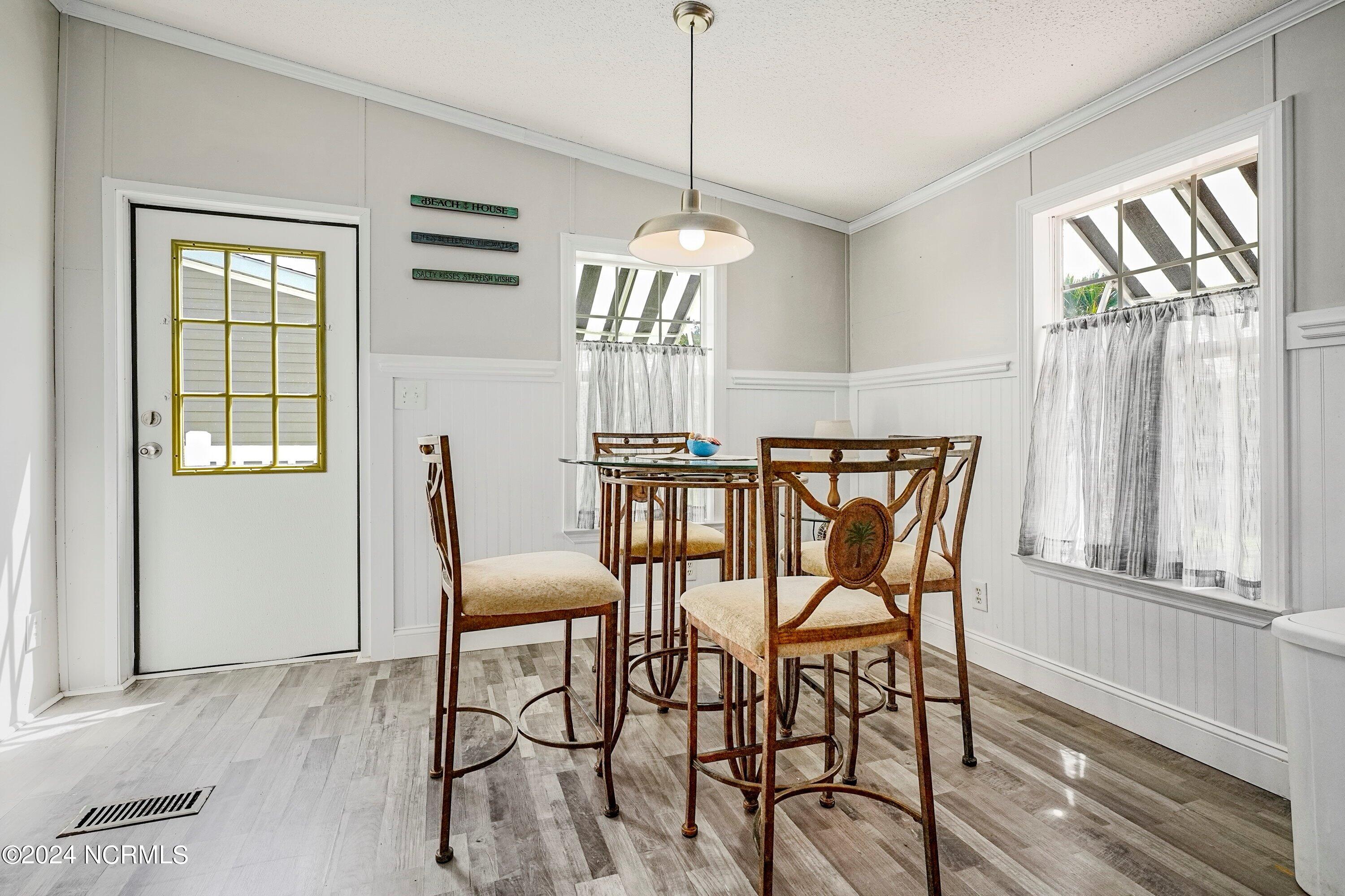 1100 Thrush Court Property Photo 11