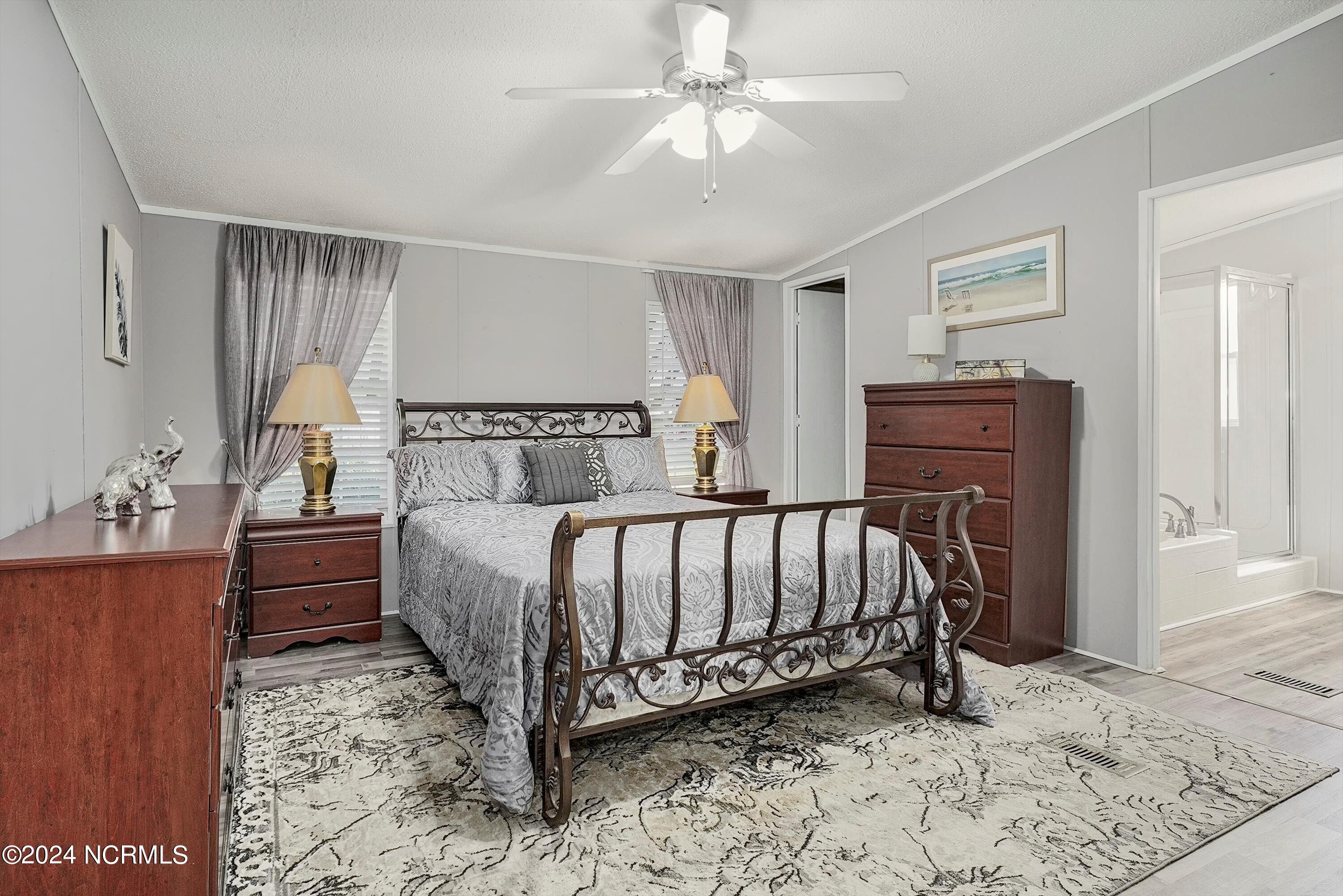 1100 Thrush Court Property Photo 14