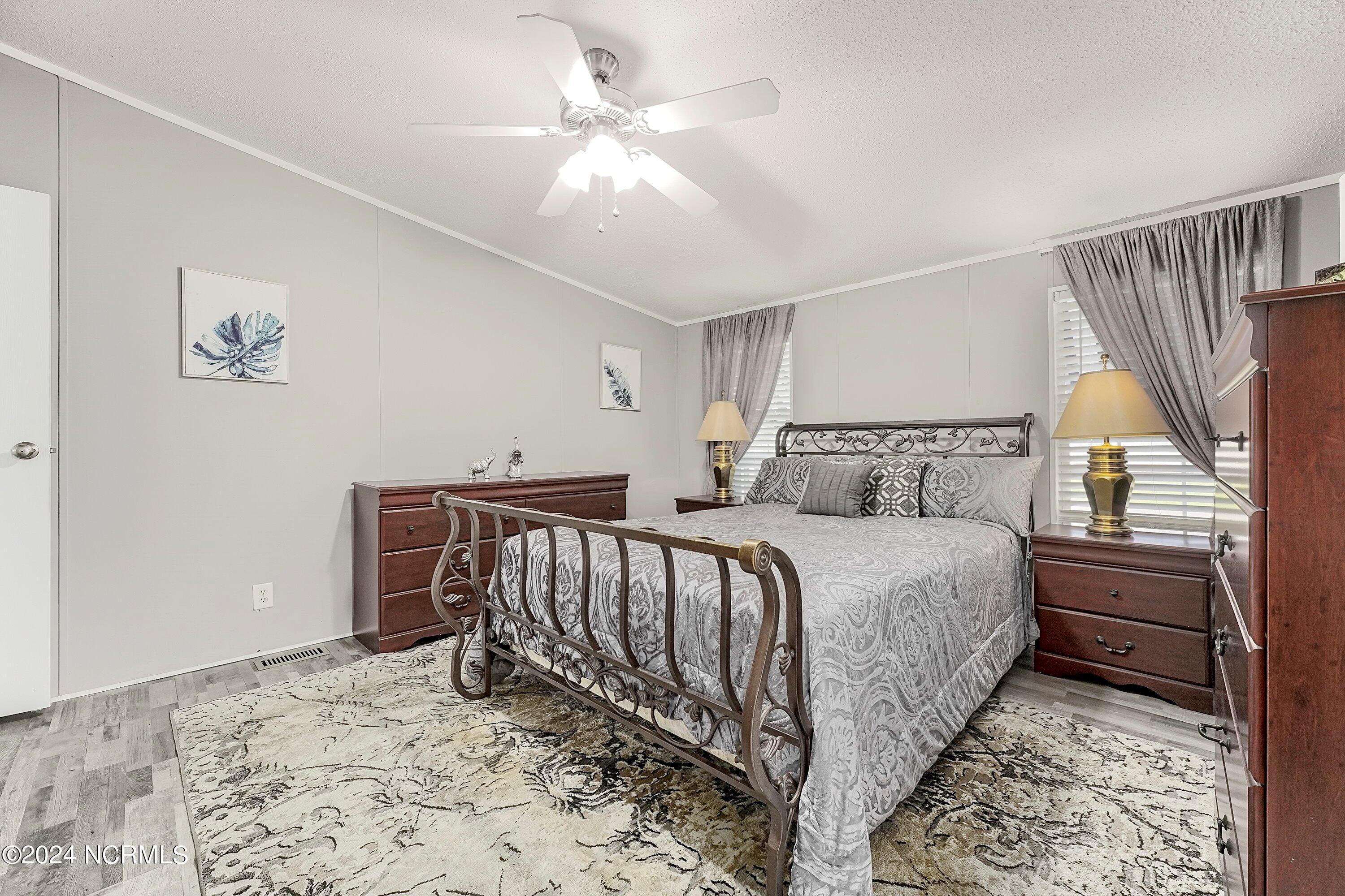 1100 Thrush Court Property Photo 15