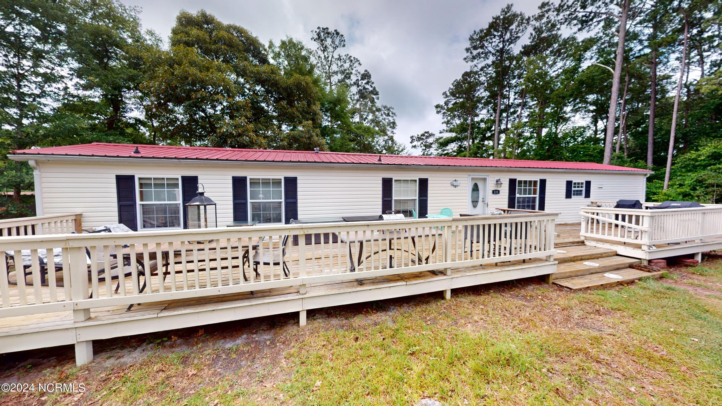 125 Pond View Circle Property Photo 1
