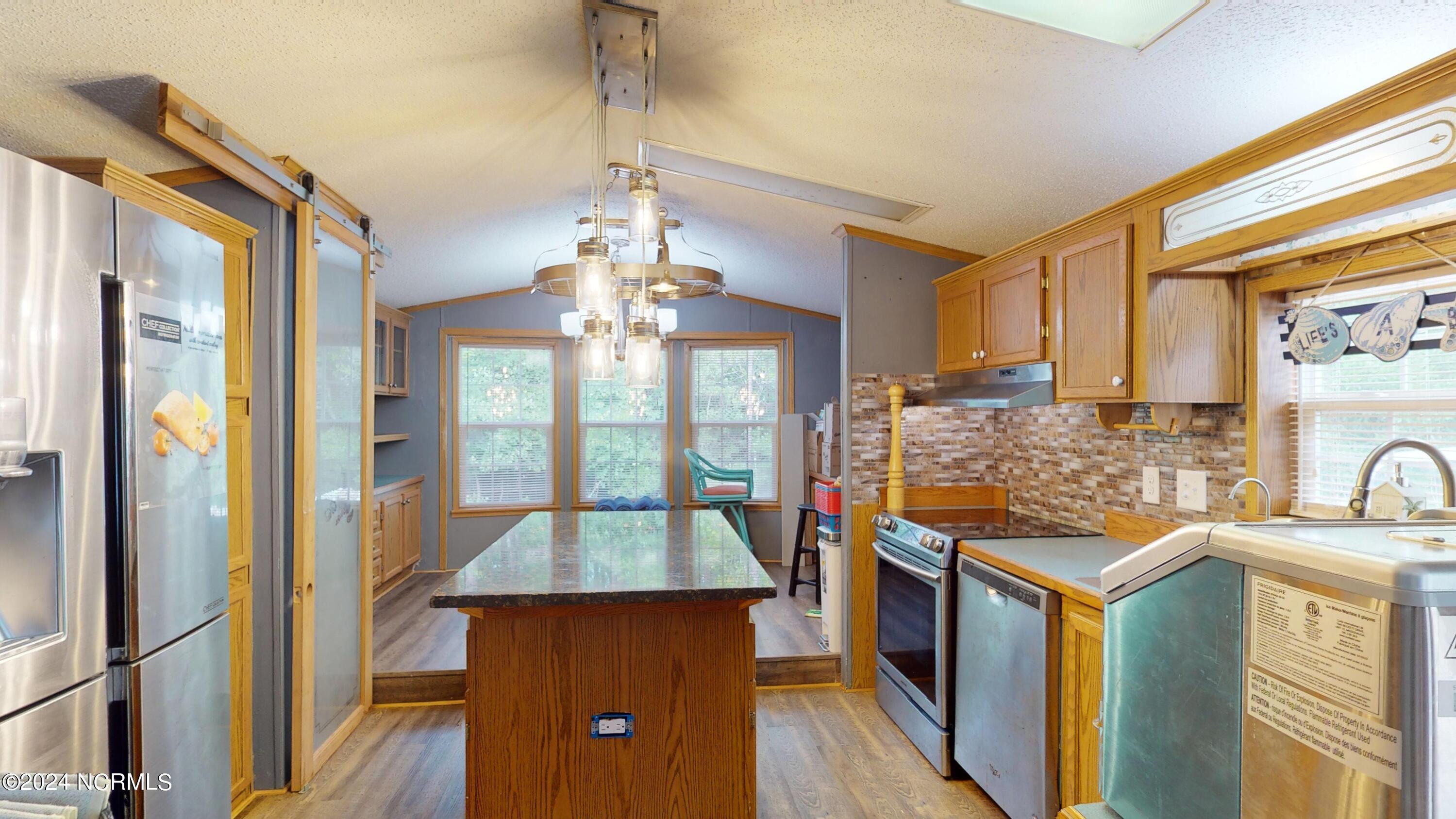 125 Pond View Circle Property Photo 4