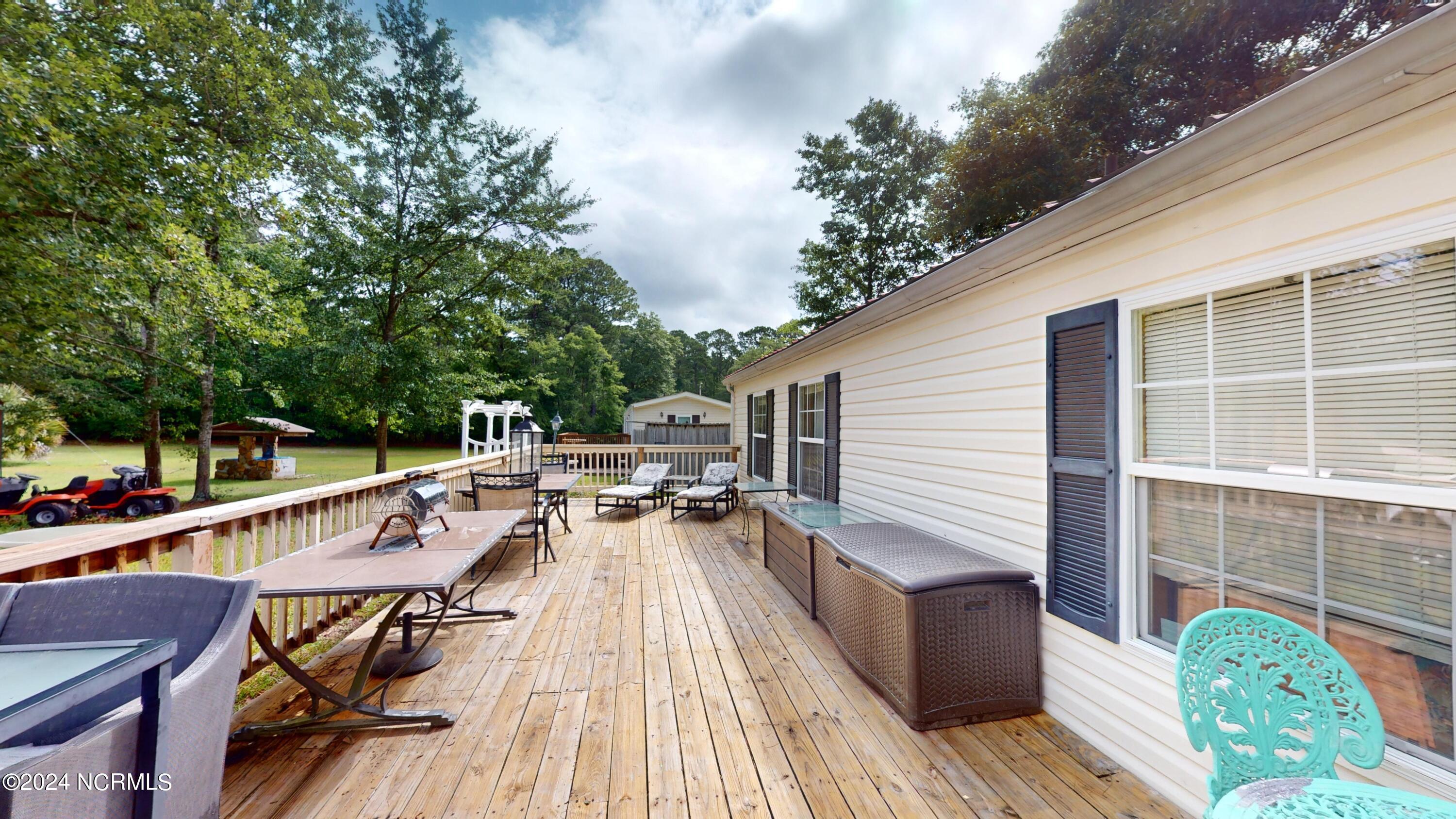 125 Pond View Circle Property Photo 16