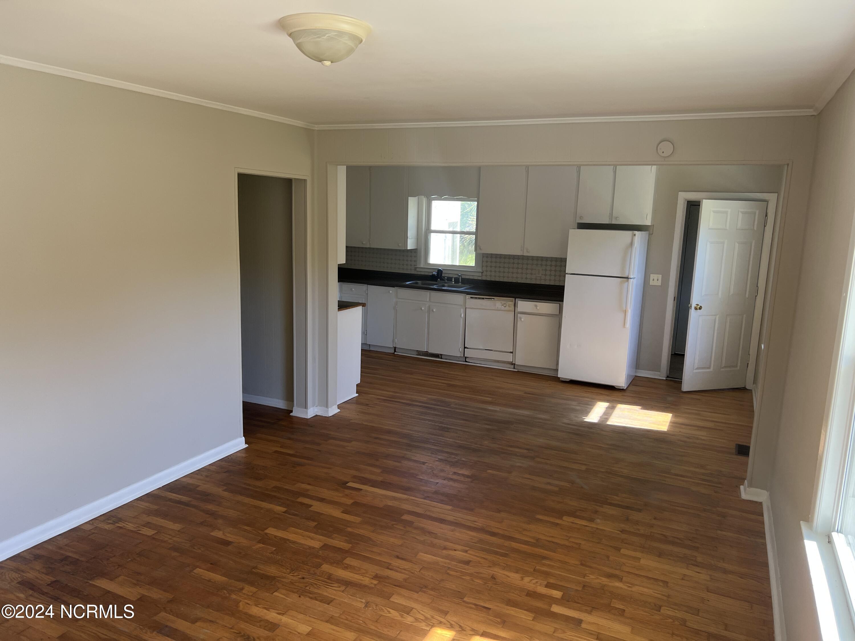 5105 Wrightsville Avenue Property Photo 2