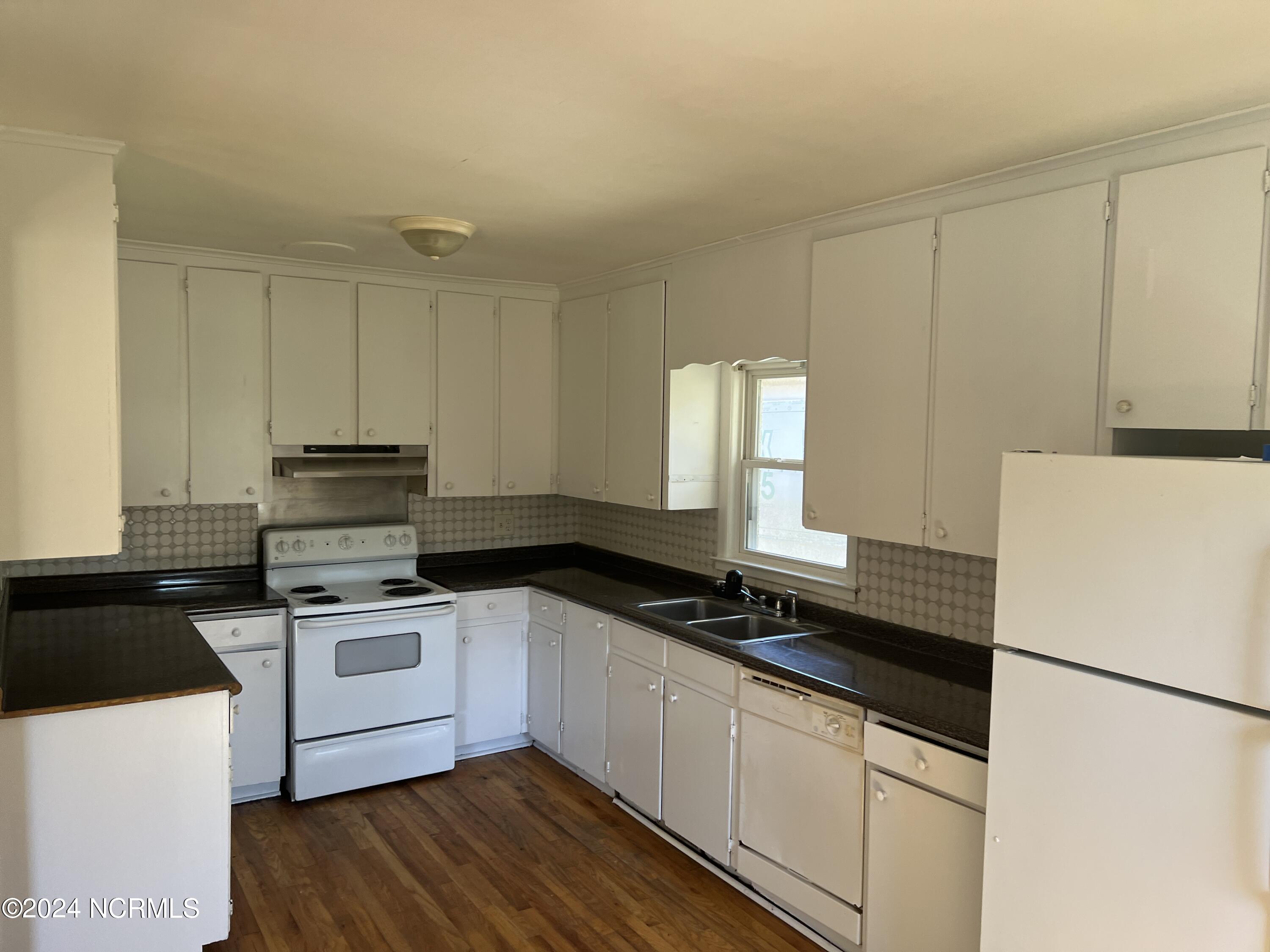 5105 Wrightsville Avenue Property Photo 4