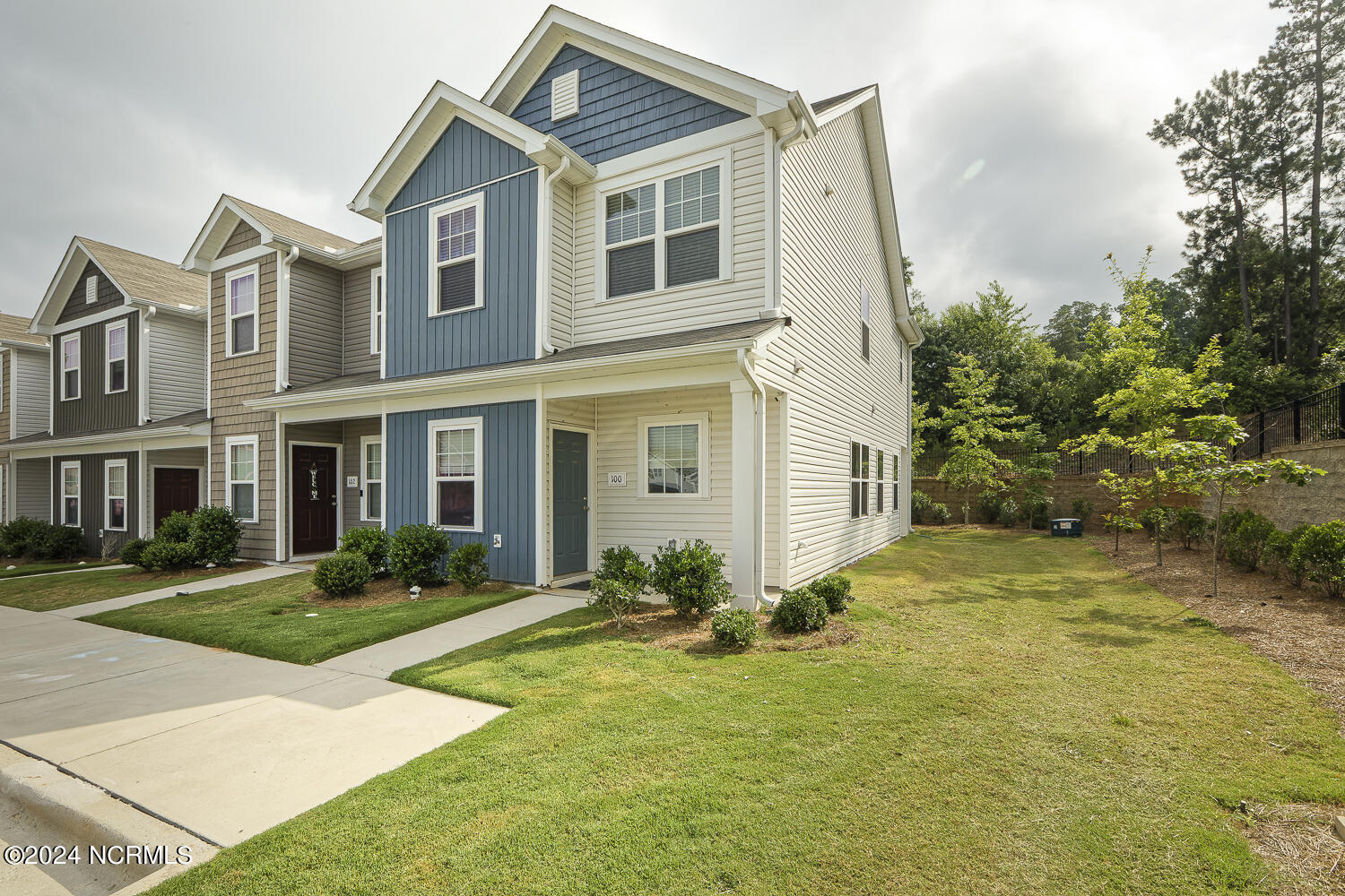100 Chandler Court Property Photo 2
