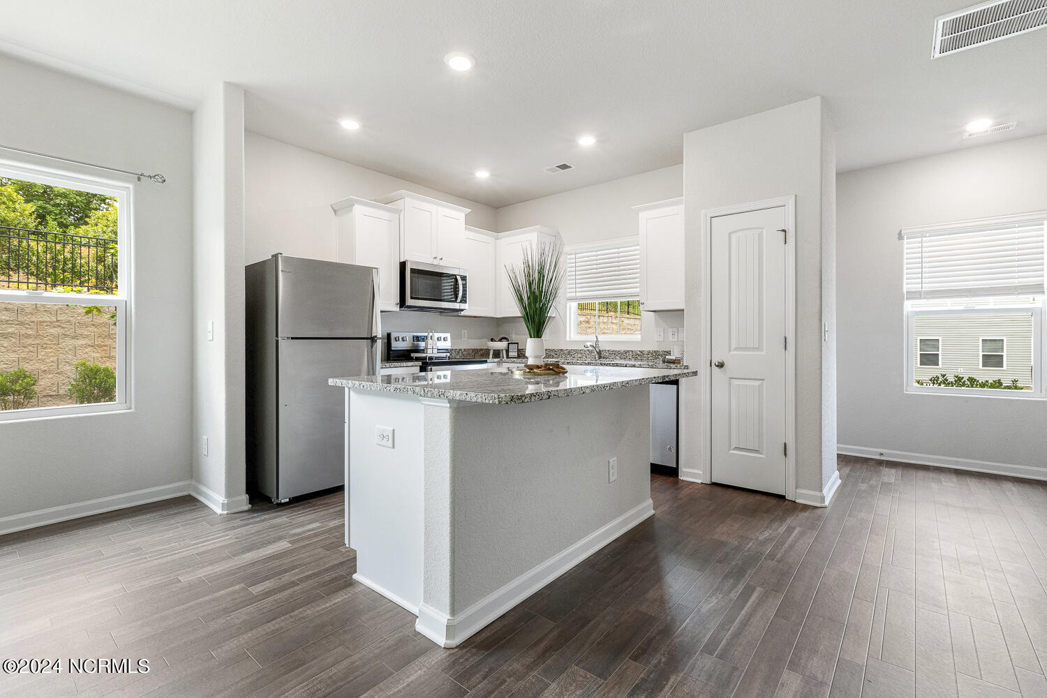 100 Chandler Court Property Photo 7
