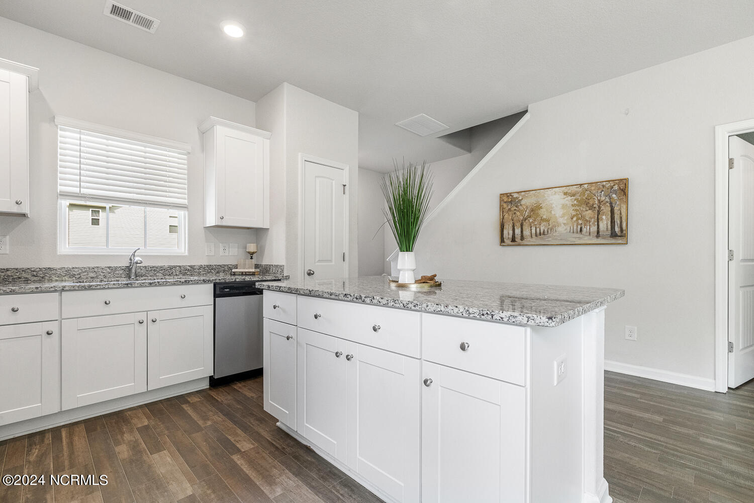 100 Chandler Court Property Photo 10