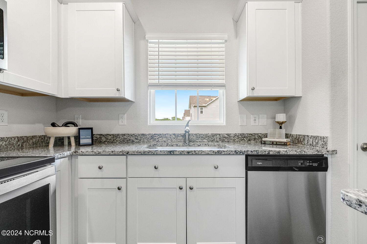 100 Chandler Court Property Photo 12