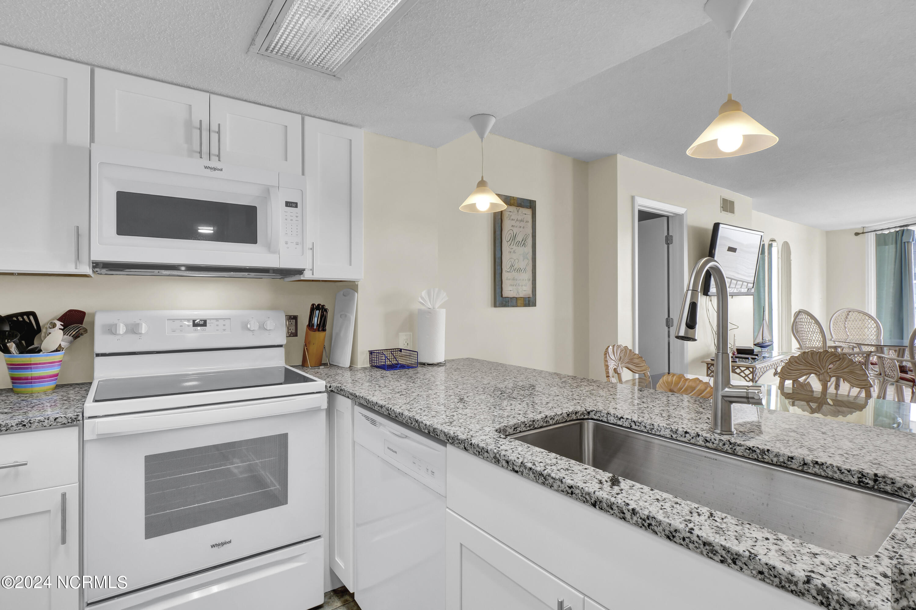 2000 New River Inlet Road 1509 Property Photo 3