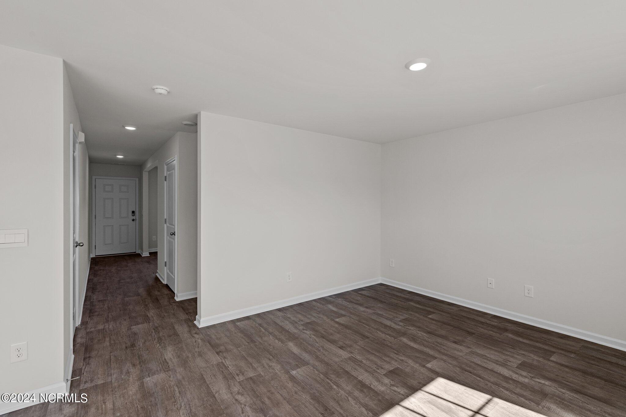 2209 Montalvan Drive Property Photo 7