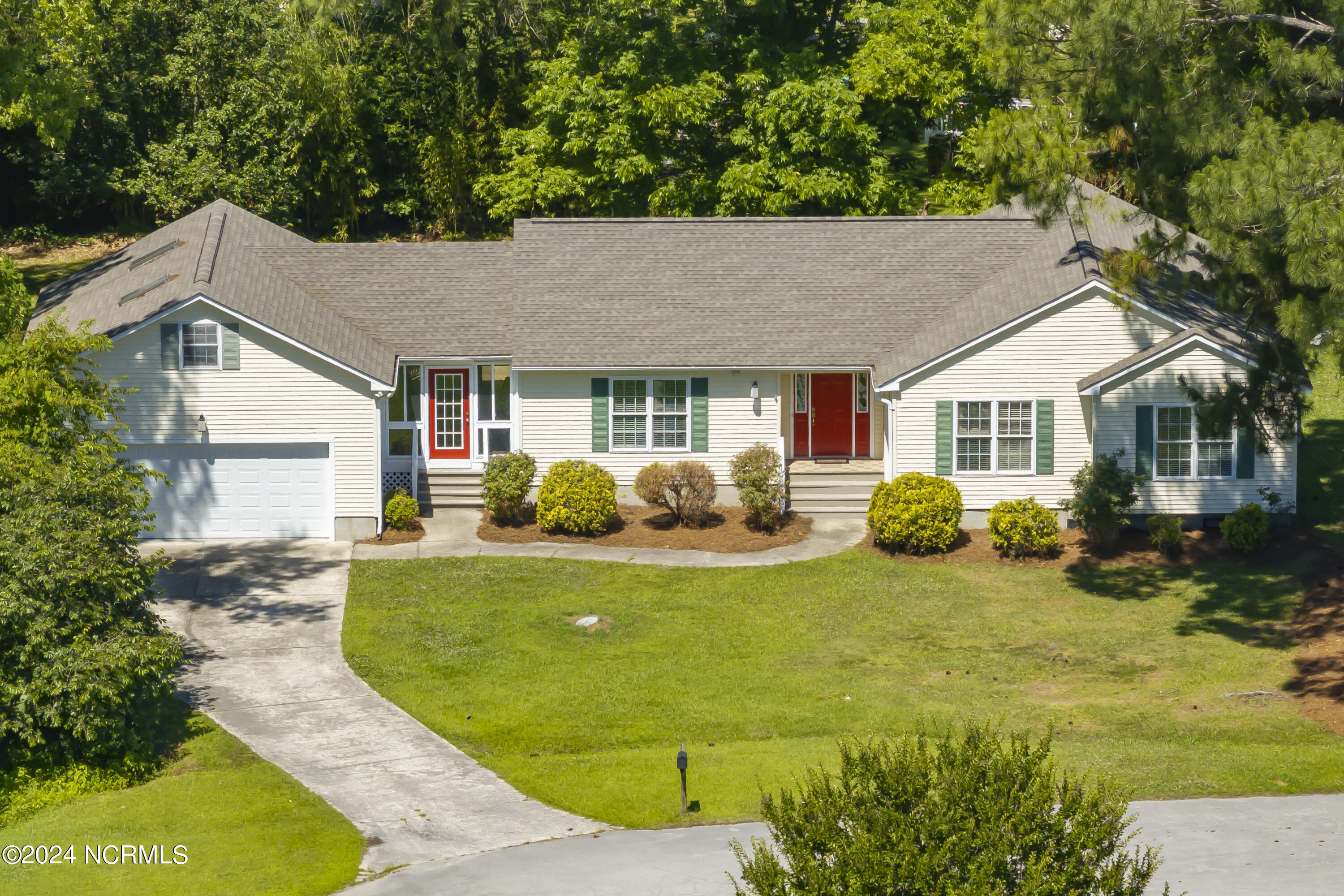 104 Pittman Circle Property Photo 1