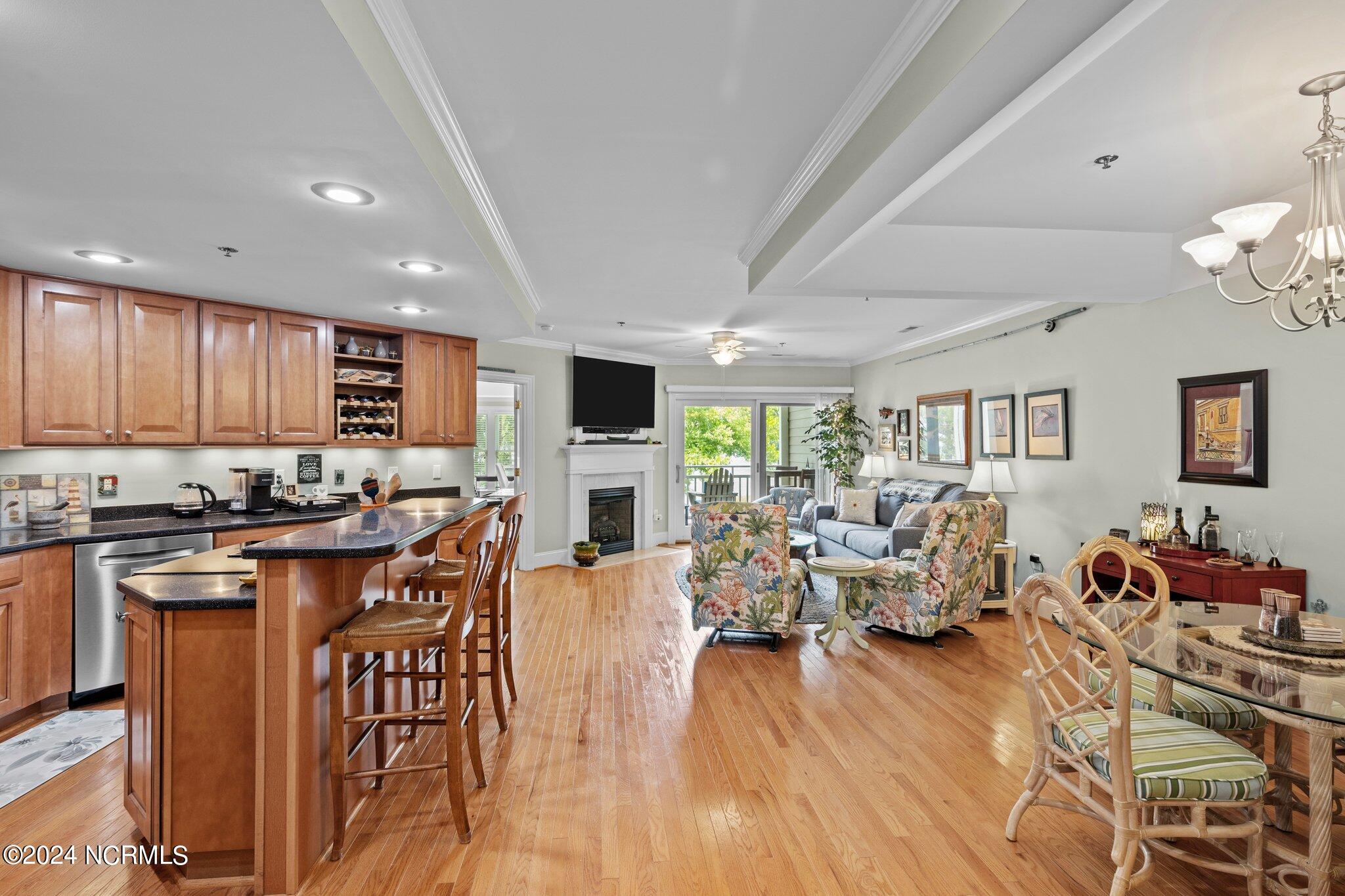 300 Midyette Street A8 Property Photo 12