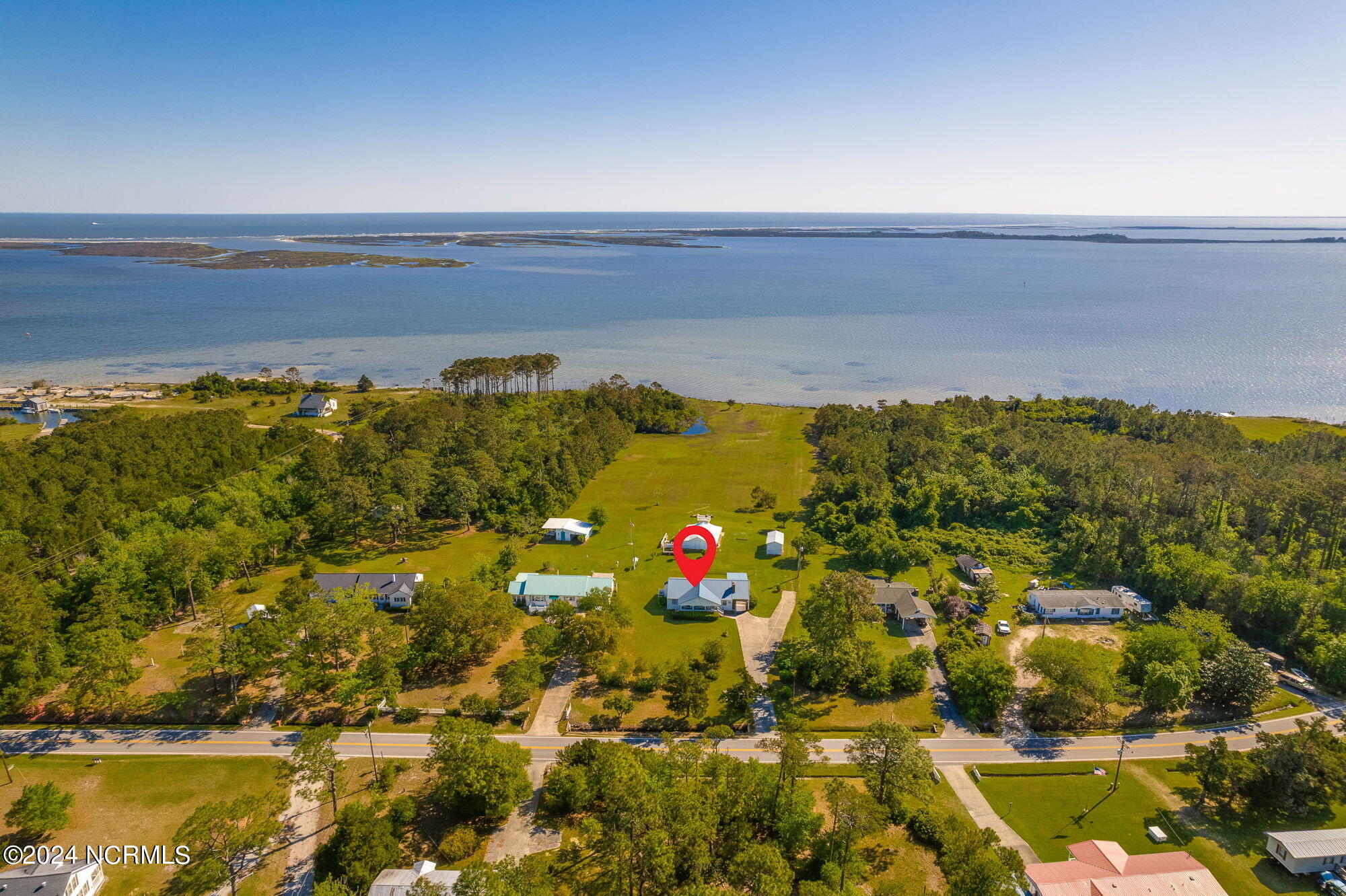 2604 Cedar Island Road Property Photo 4