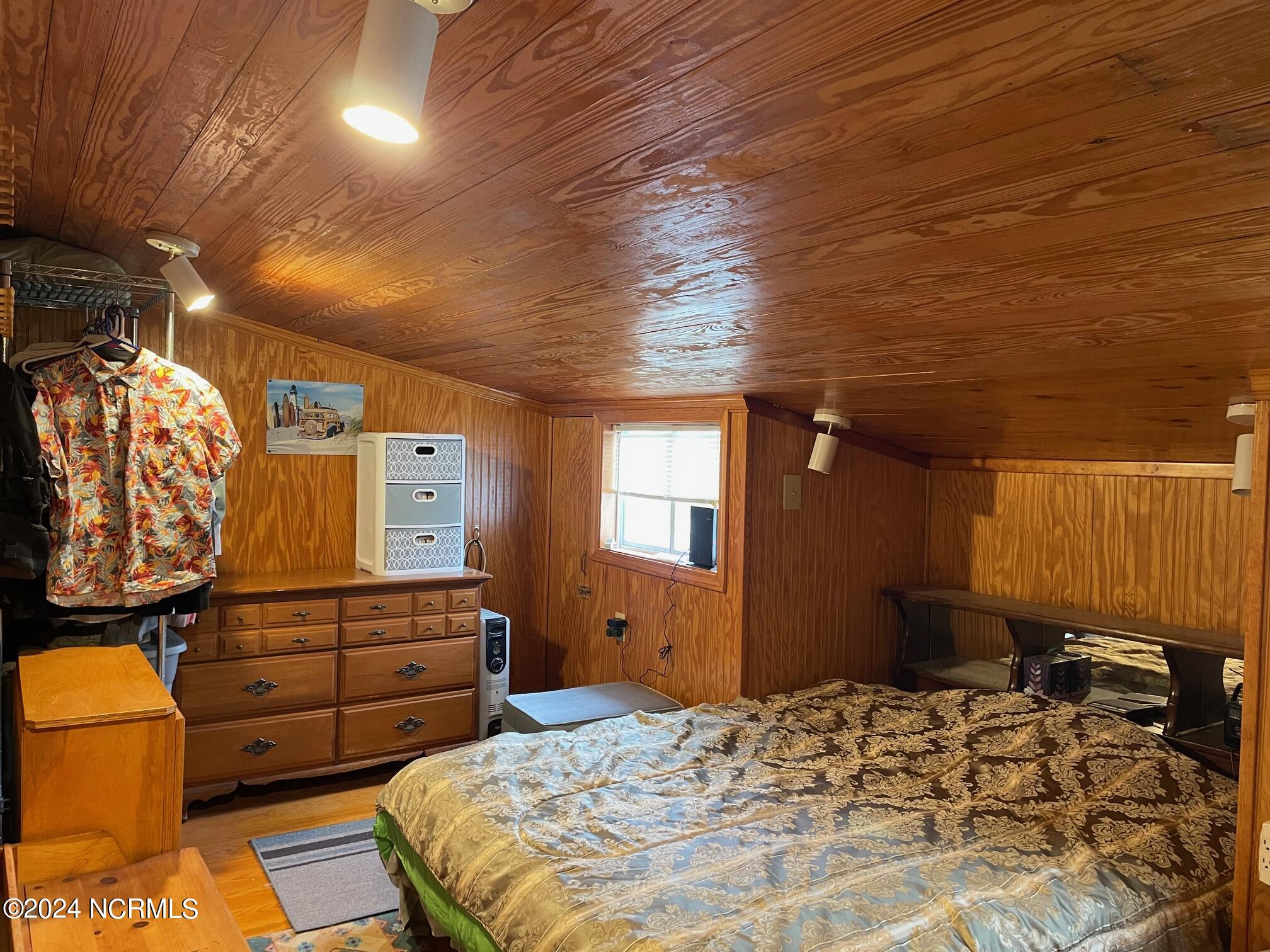 2604 Cedar Island Road Property Photo 54