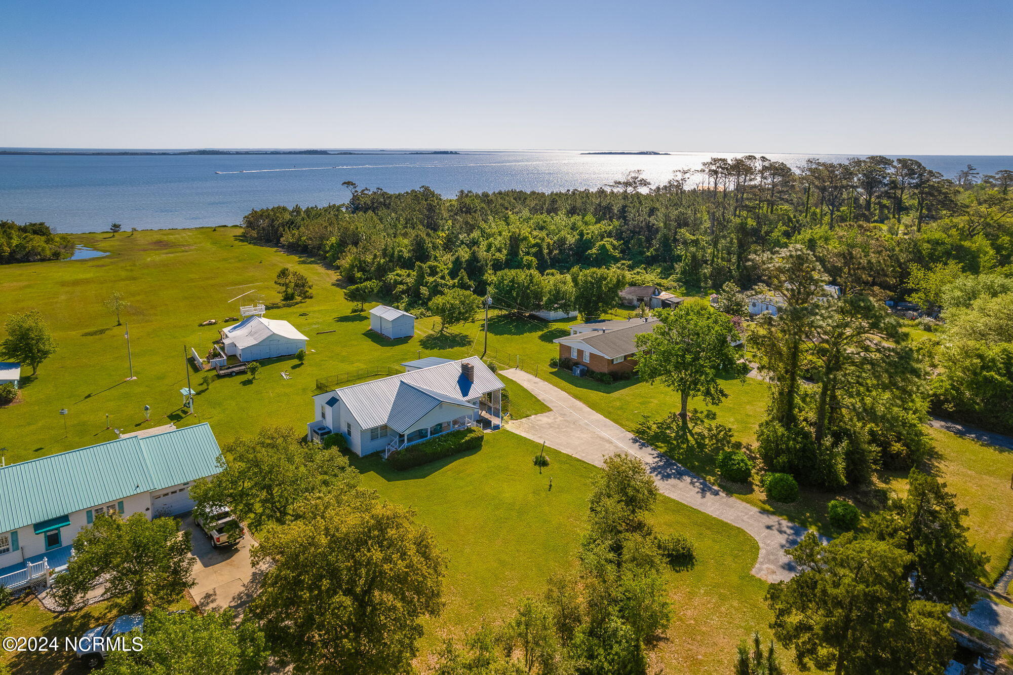 2604 Cedar Island Road Property Photo 62