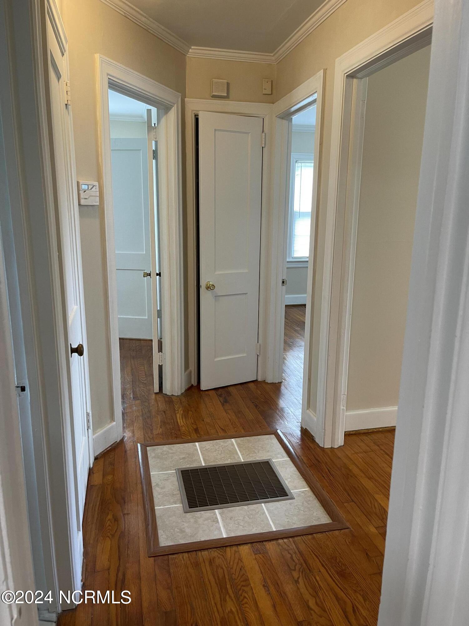 123 Tyson Avenue Property Photo 23