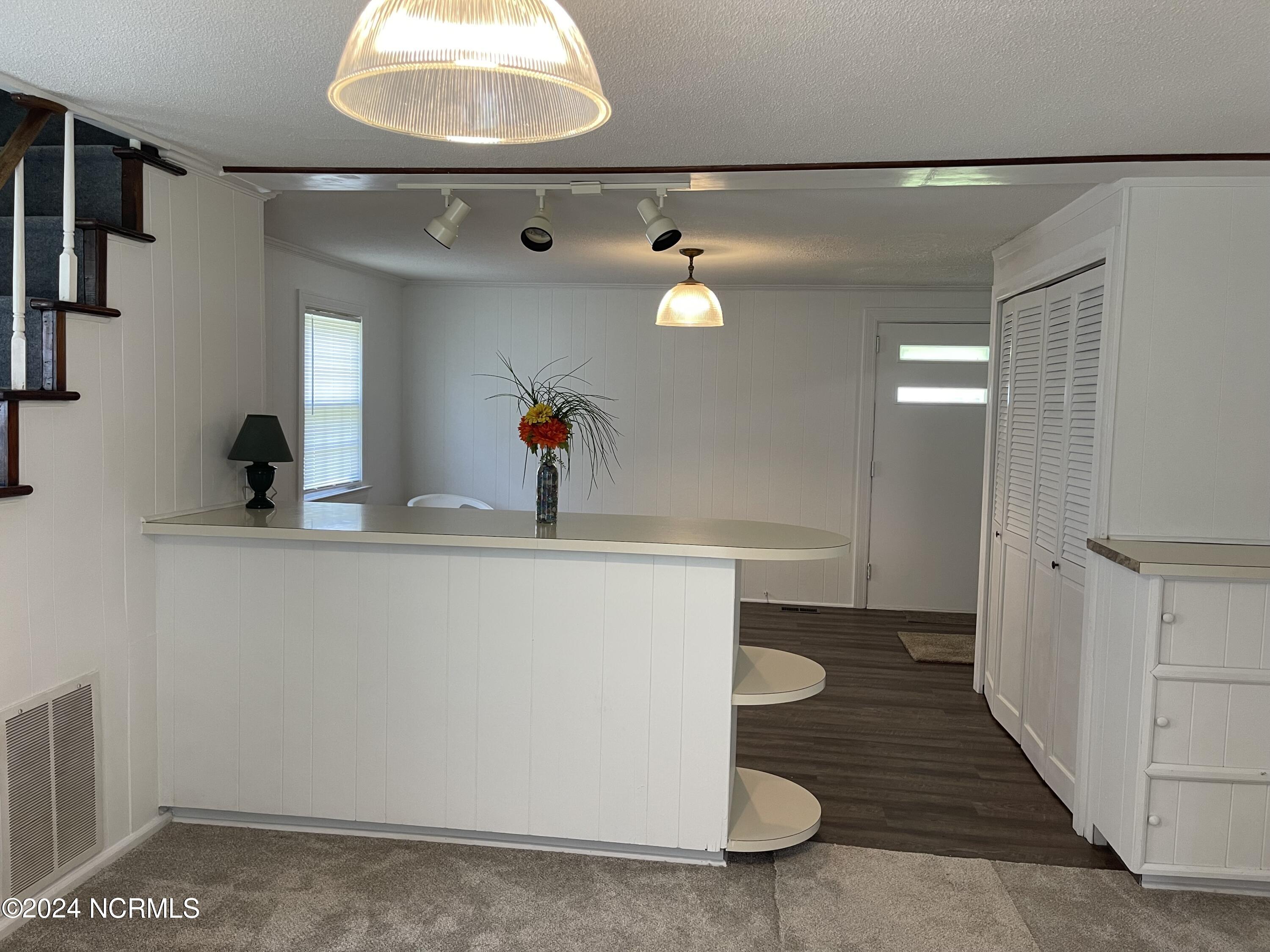 123 Tyson Avenue Property Photo 27