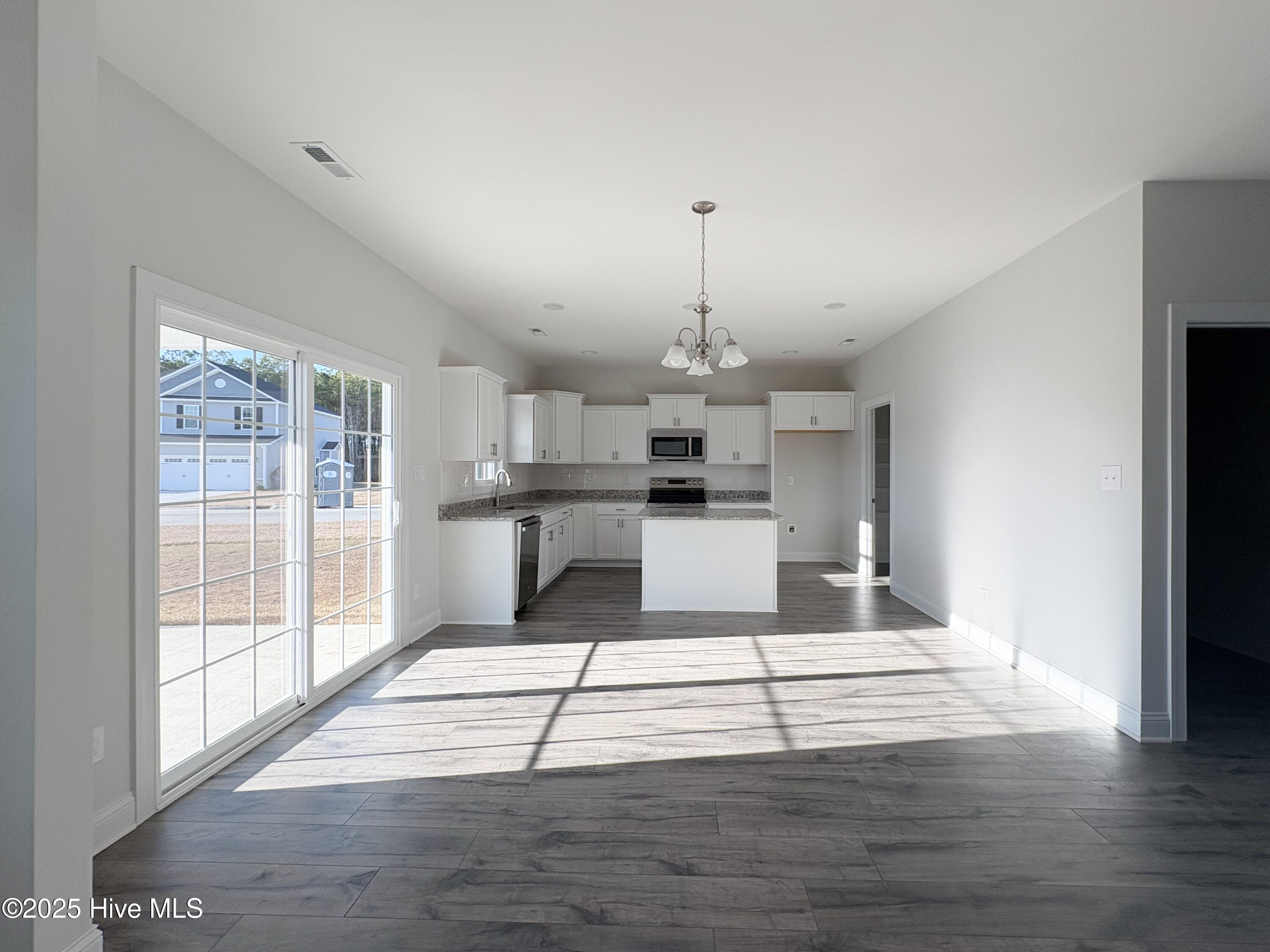 504 Pebble Shore Drive Property Photo 5