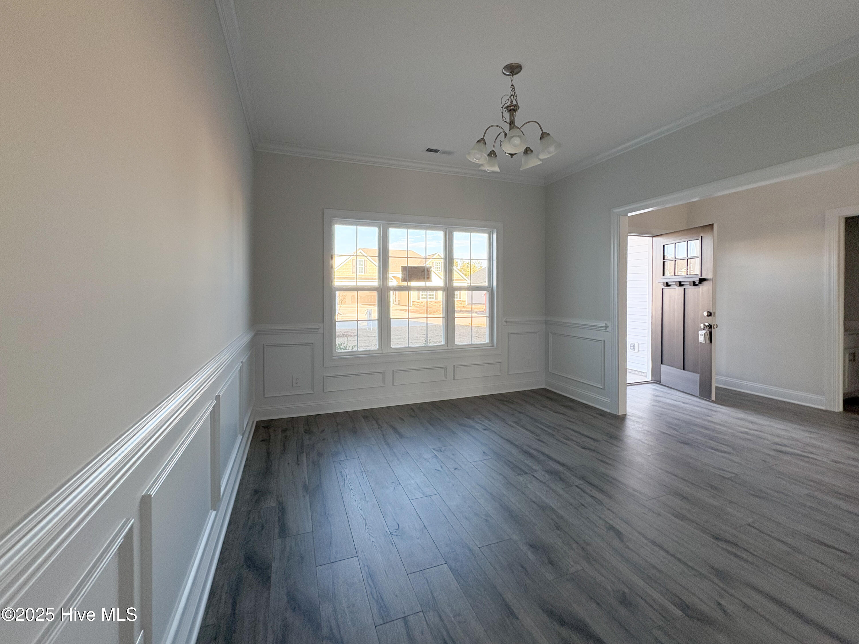 504 Pebble Shore Drive Property Photo 6