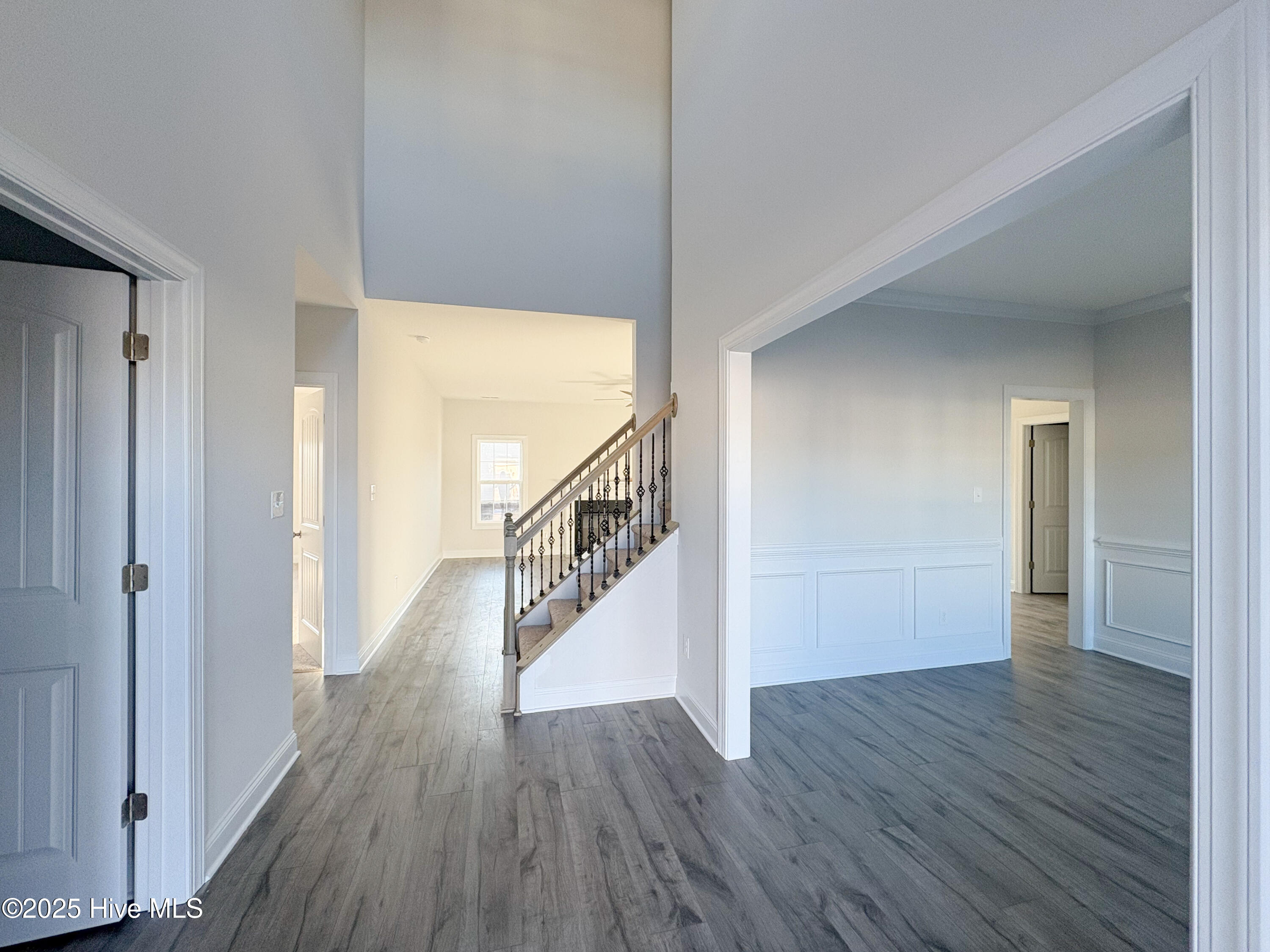 504 Pebble Shore Drive Property Photo 17