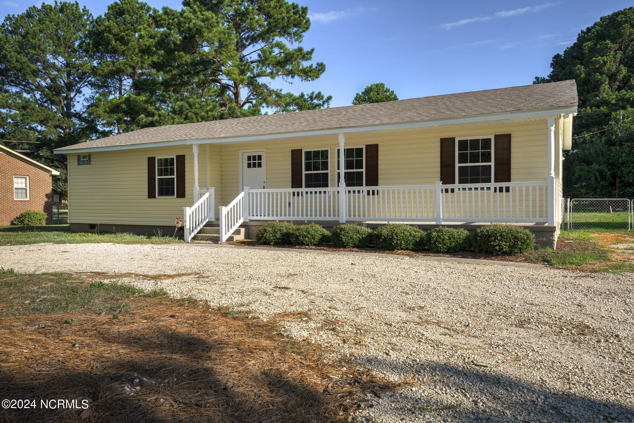 1704 Leggett Road Property Photo 1