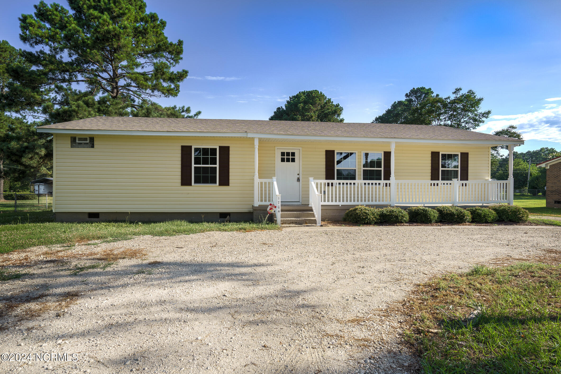 1704 Leggett Road Property Photo 2