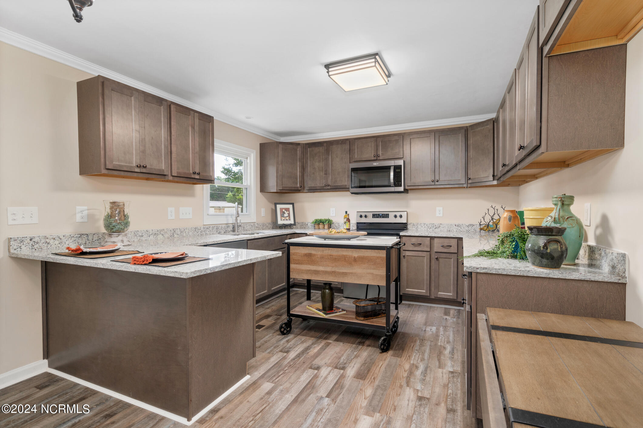1704 Leggett Road Property Photo 10