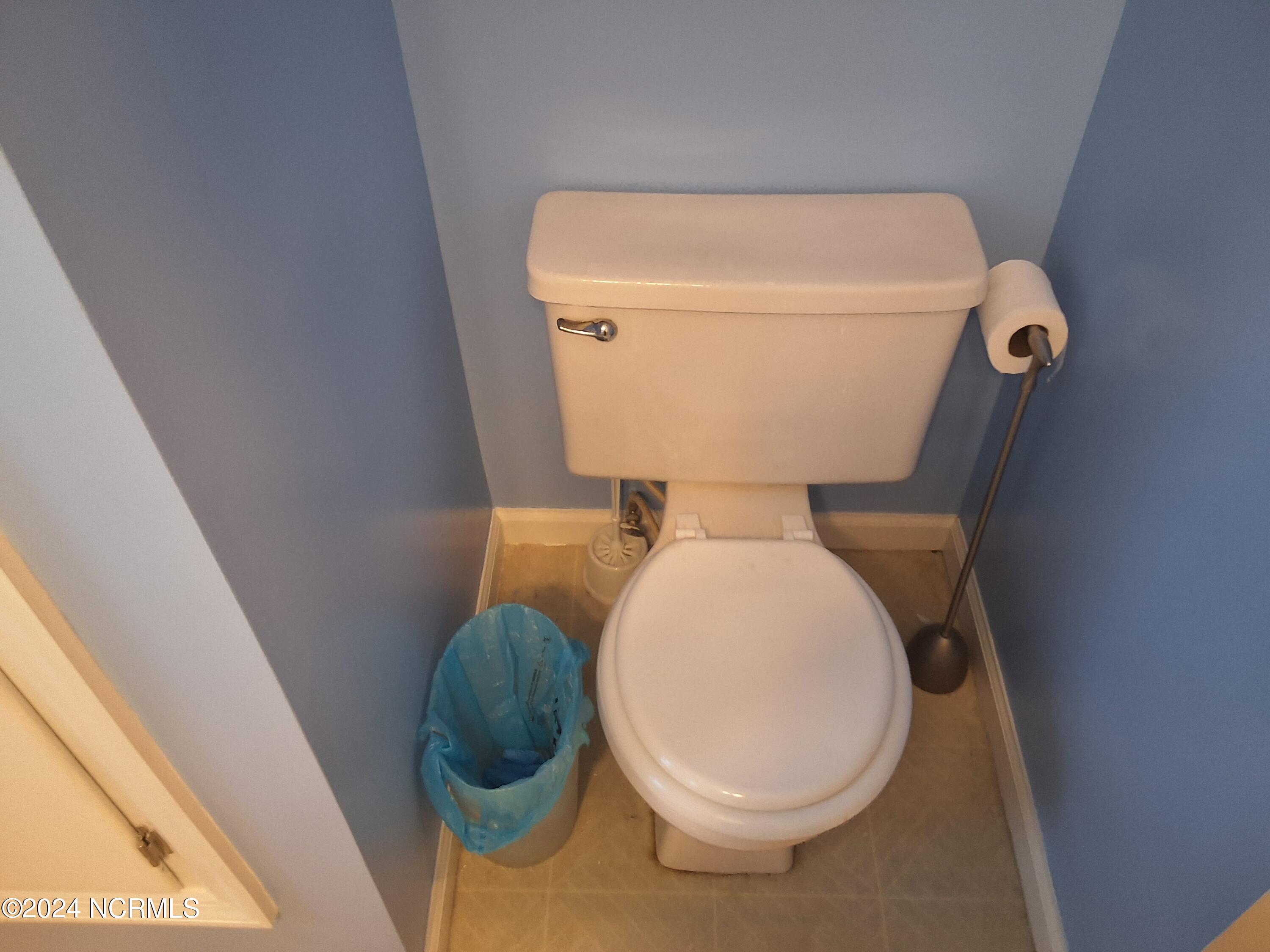 201 E Bell Street Property Photo 17