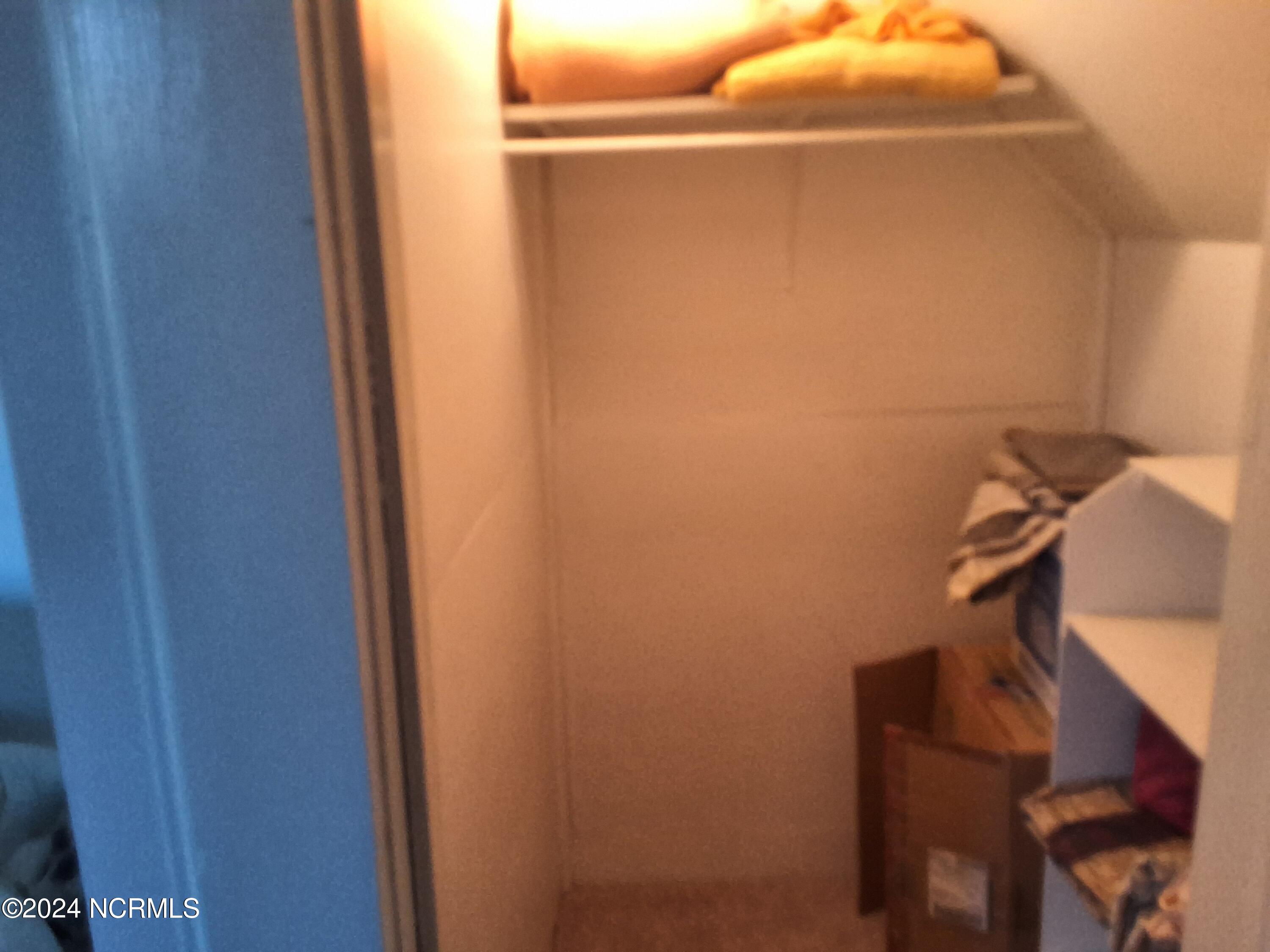 201 E Bell Street Property Photo 21