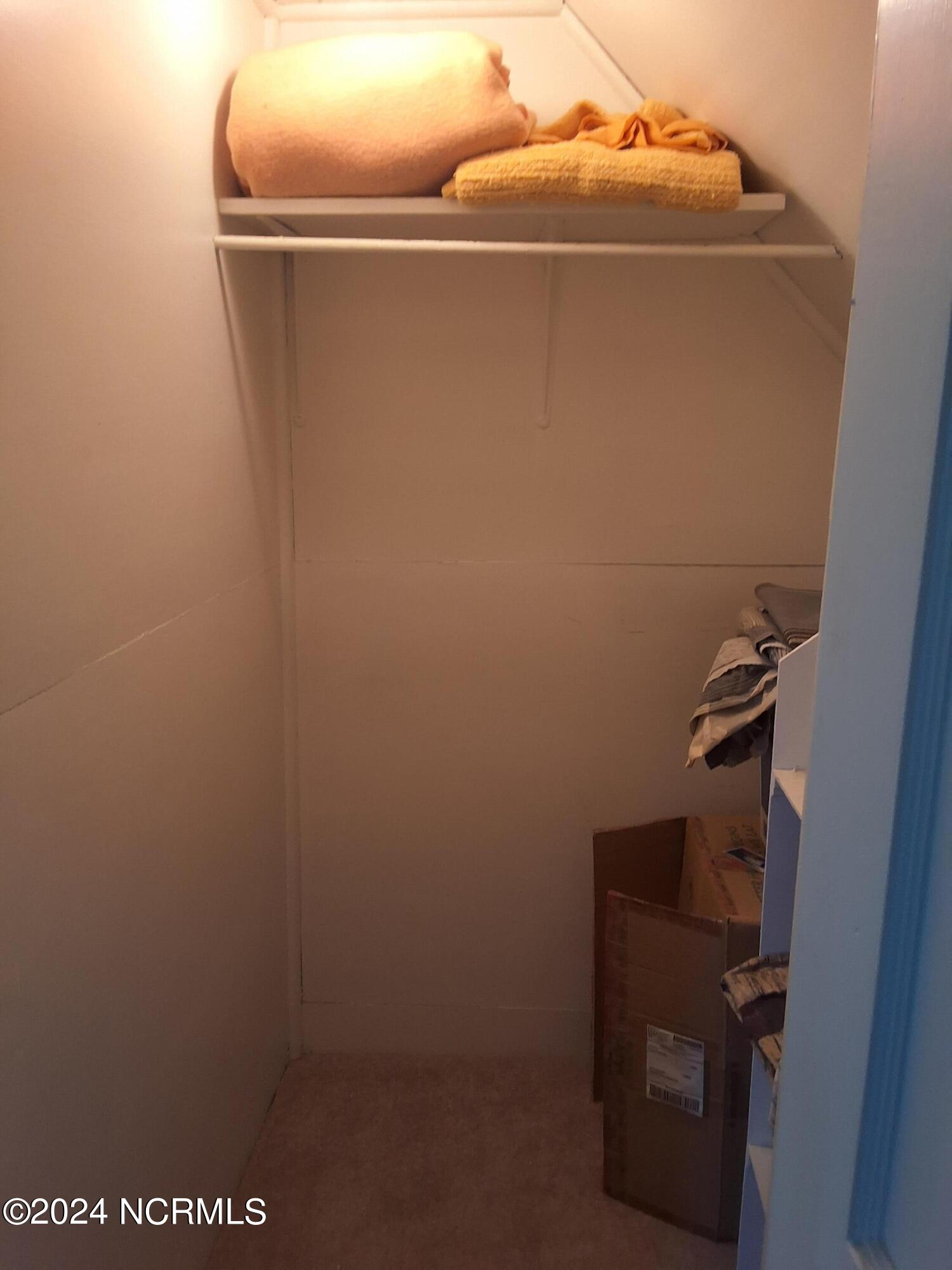 201 E Bell Street Property Photo 22