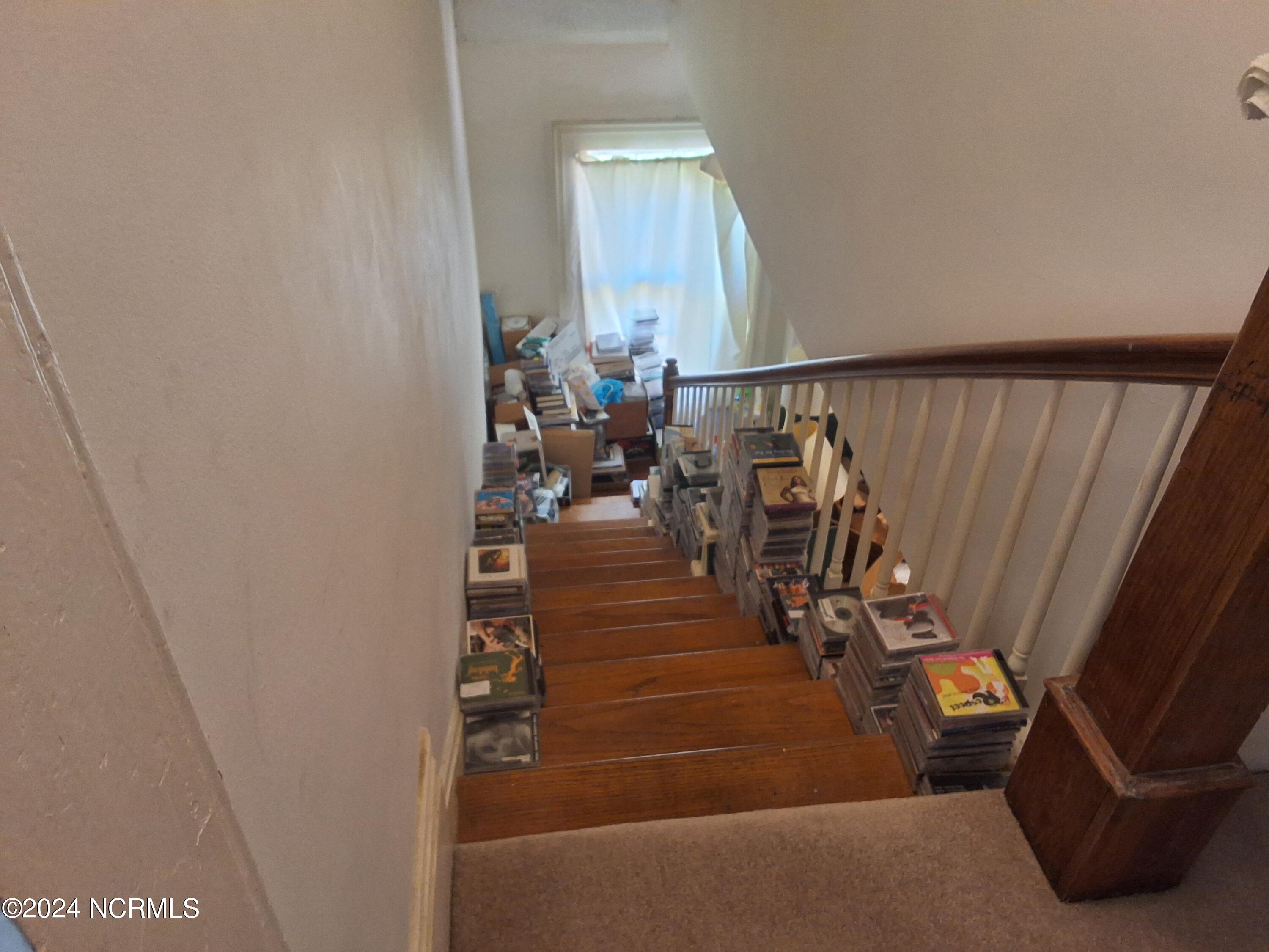 201 E Bell Street Property Photo 27