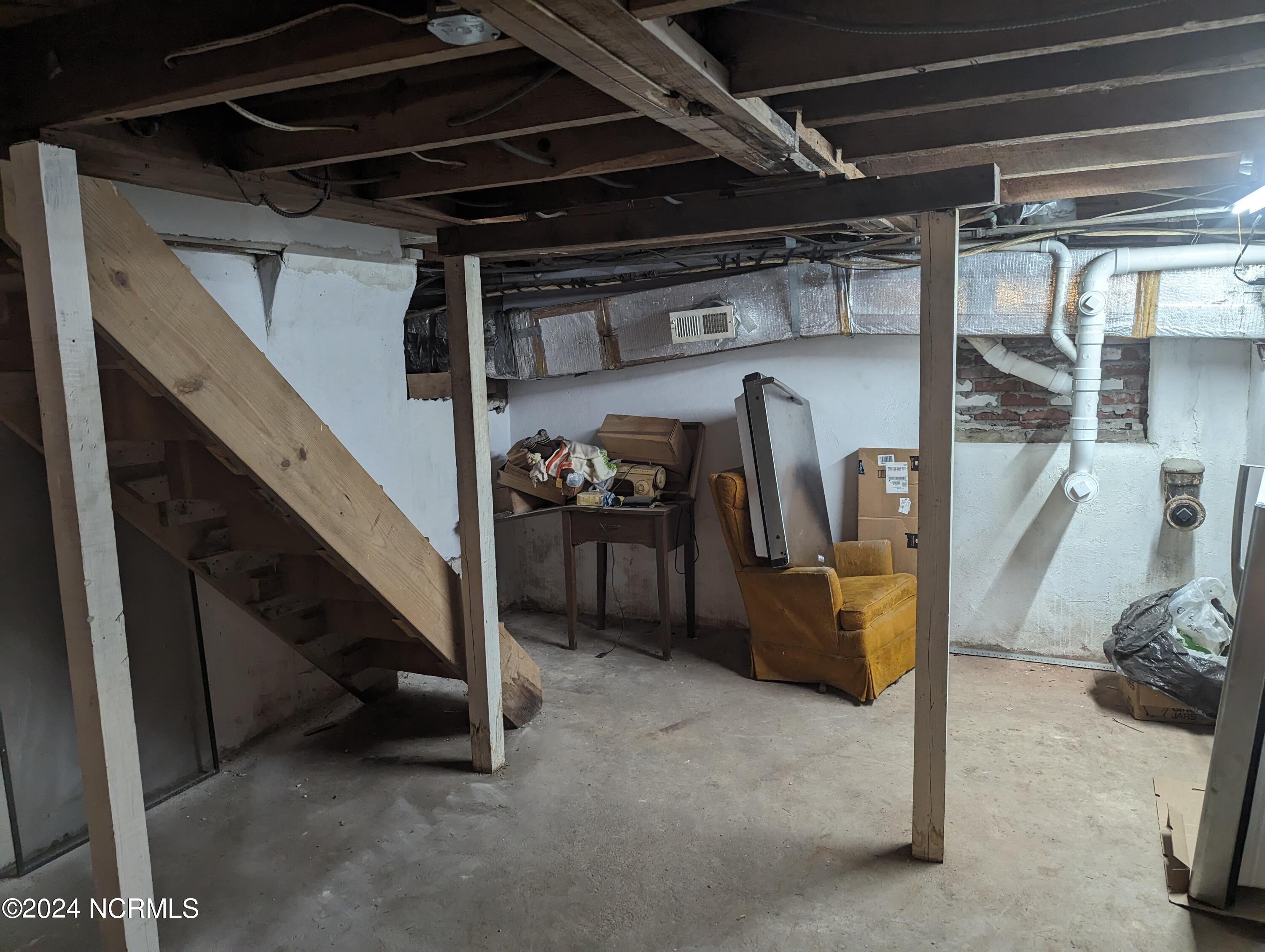 201 E Bell Street Property Photo 36